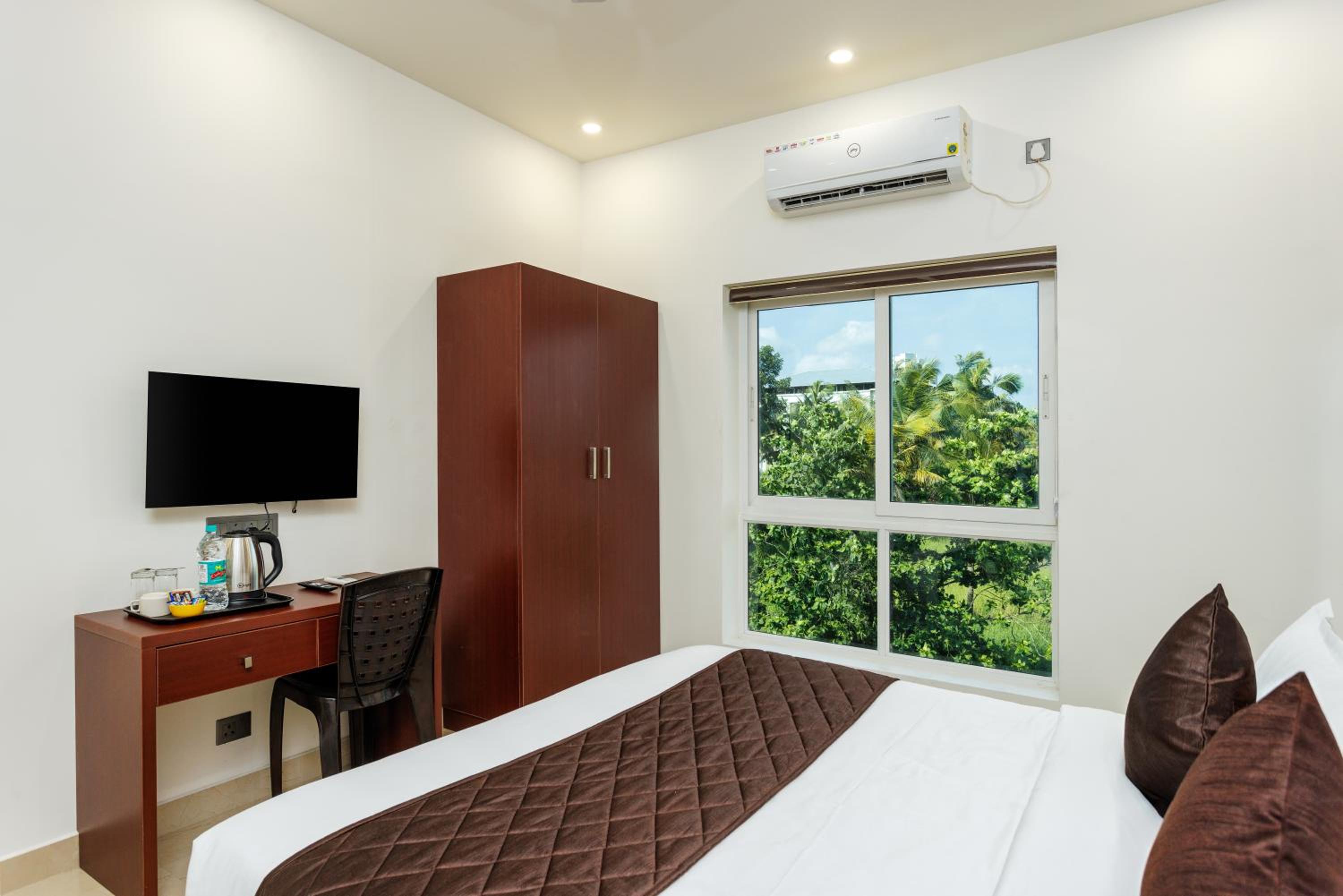 Deluxe Double Room photo 2