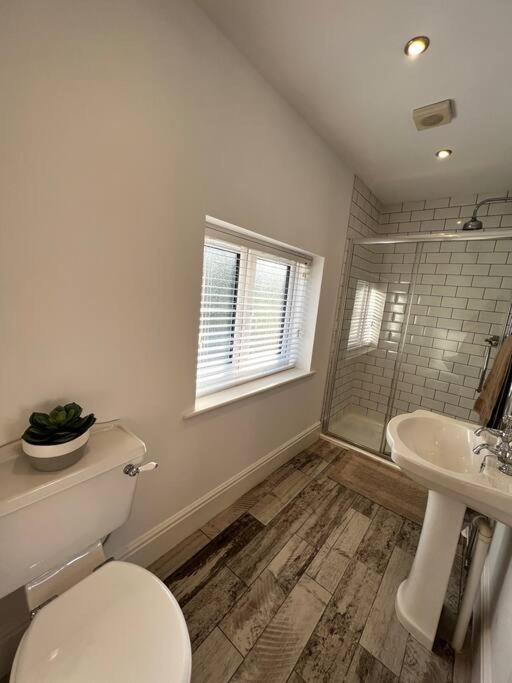 Three-Bedroom House photo 2