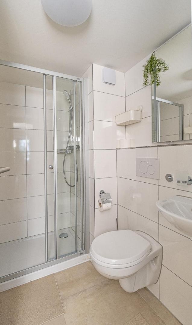 One-Bedroom Apartment with City View photo 2