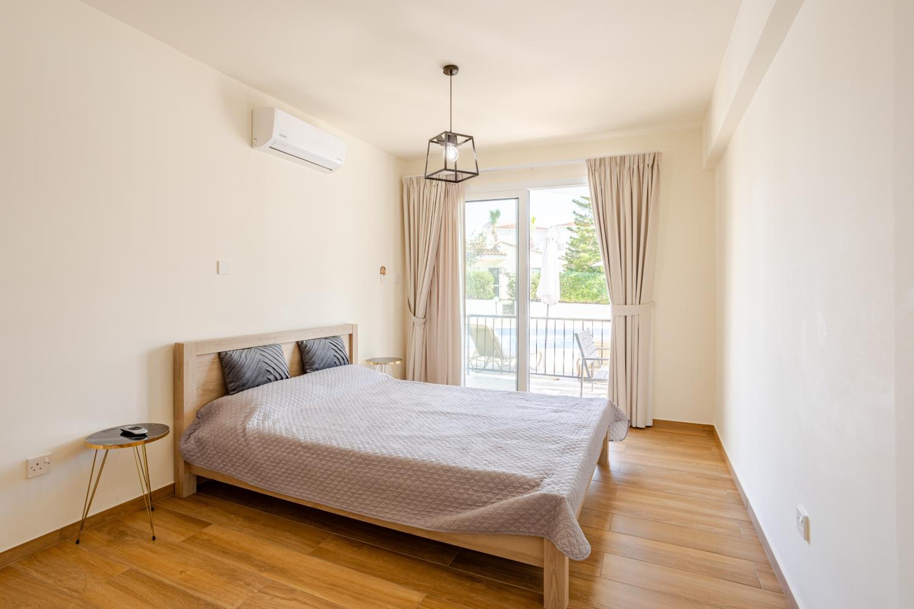 One-Bedroom Apartment with Pool View