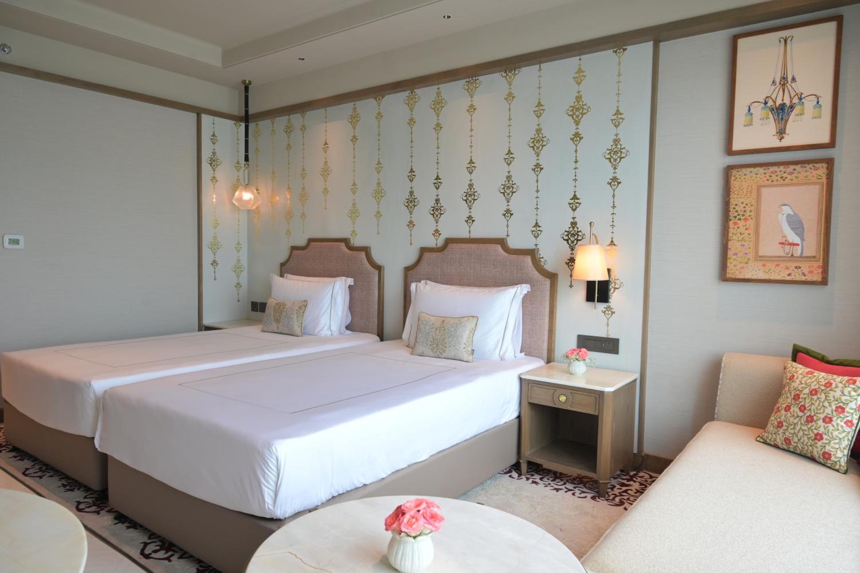 Luxury Room Twin Beds with 15% discount on food, beverages, laundry and spa - Photo 5
