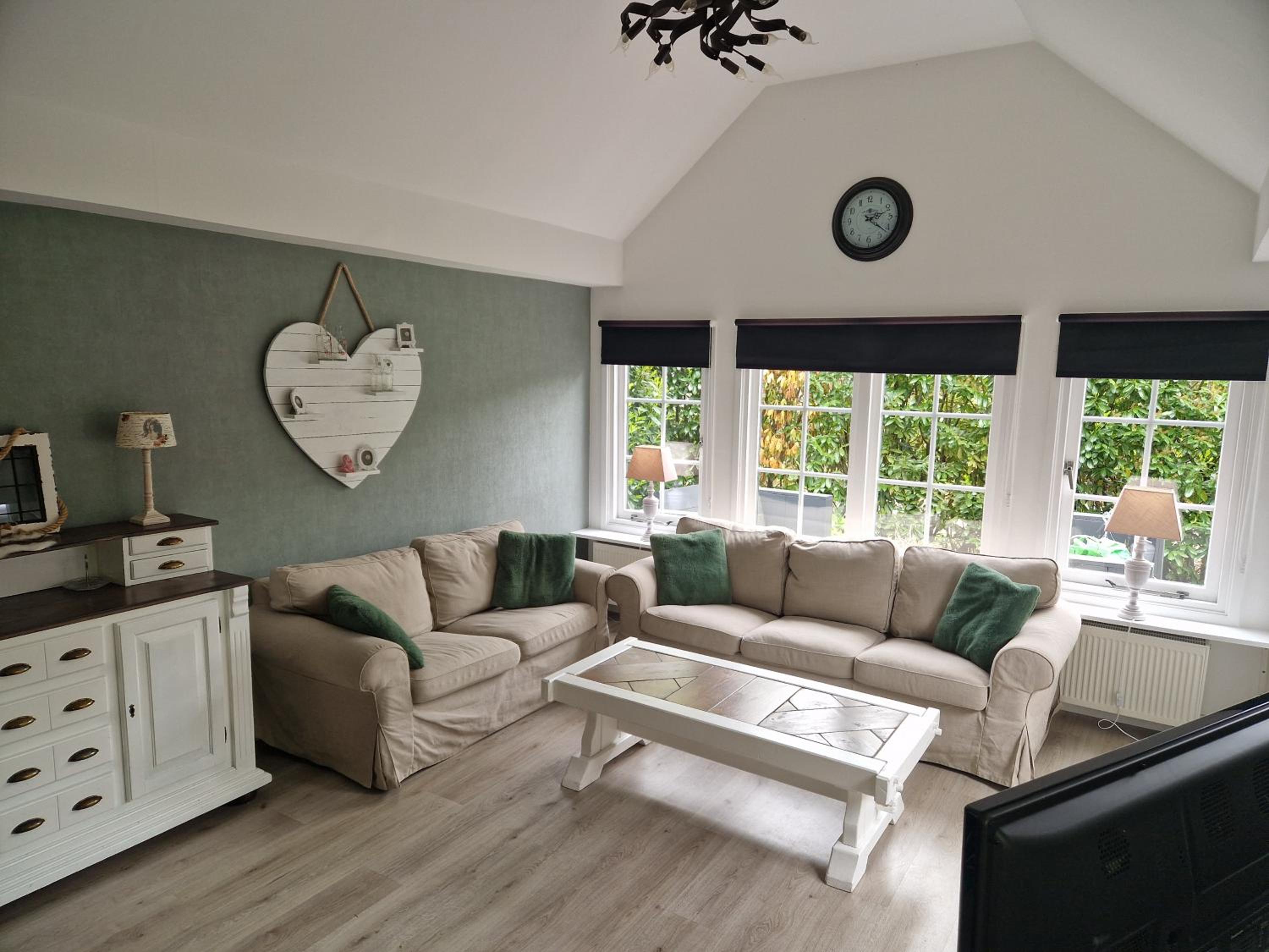 Three-Bedroom Chalet photo 1