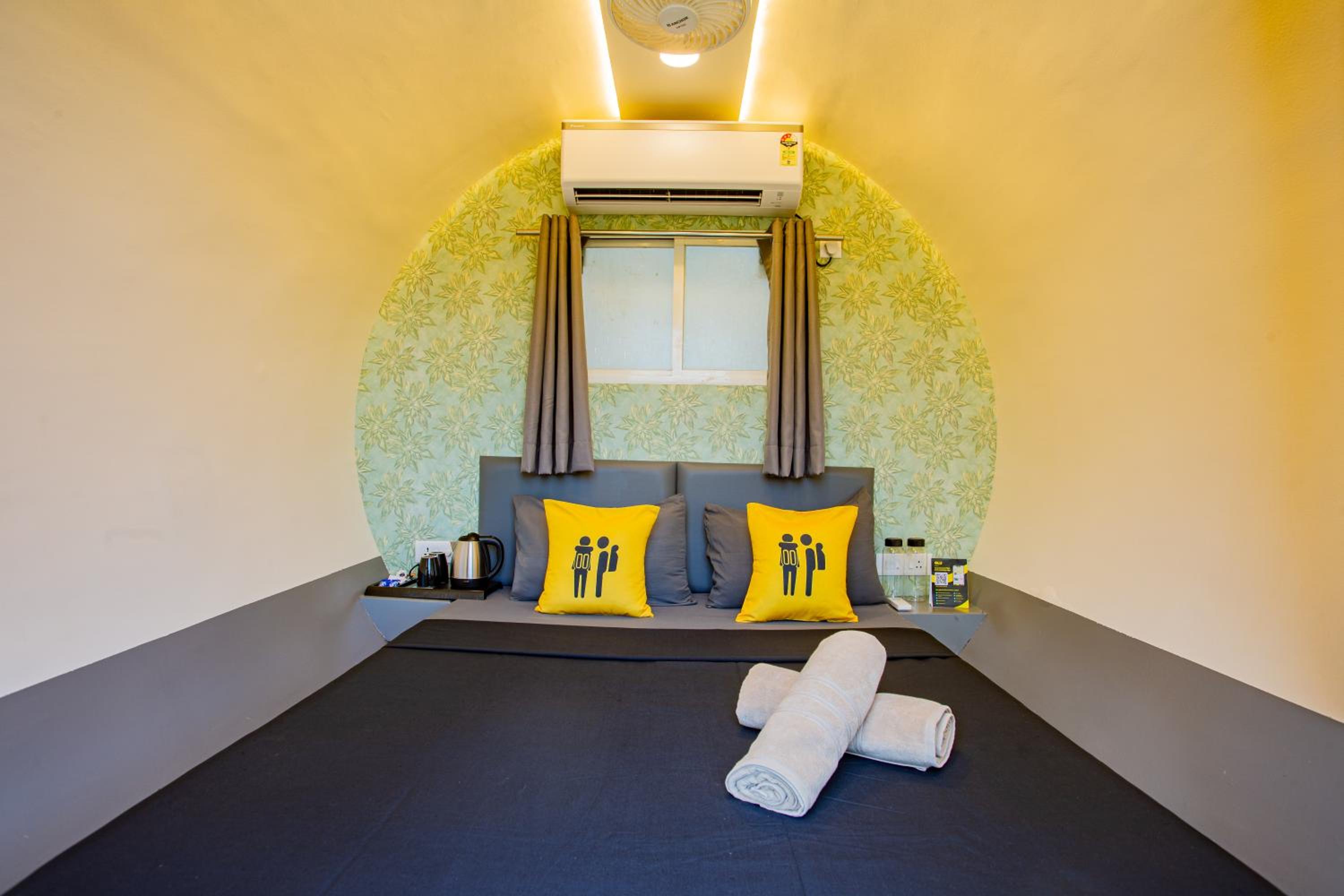 Cabana with Lake View (Common Washroom) photo 1