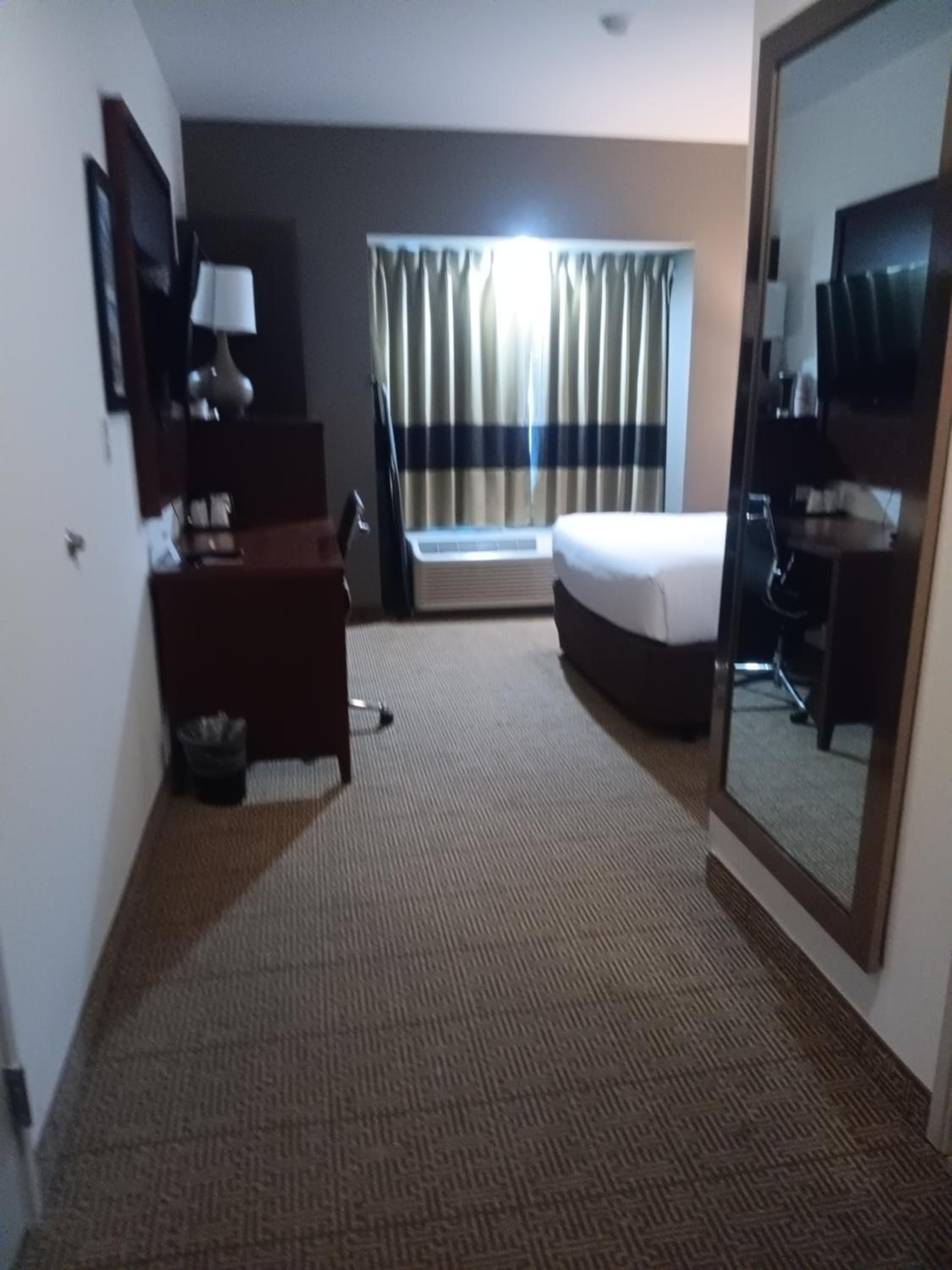 Queen Room - Accessible/Non-Smoking