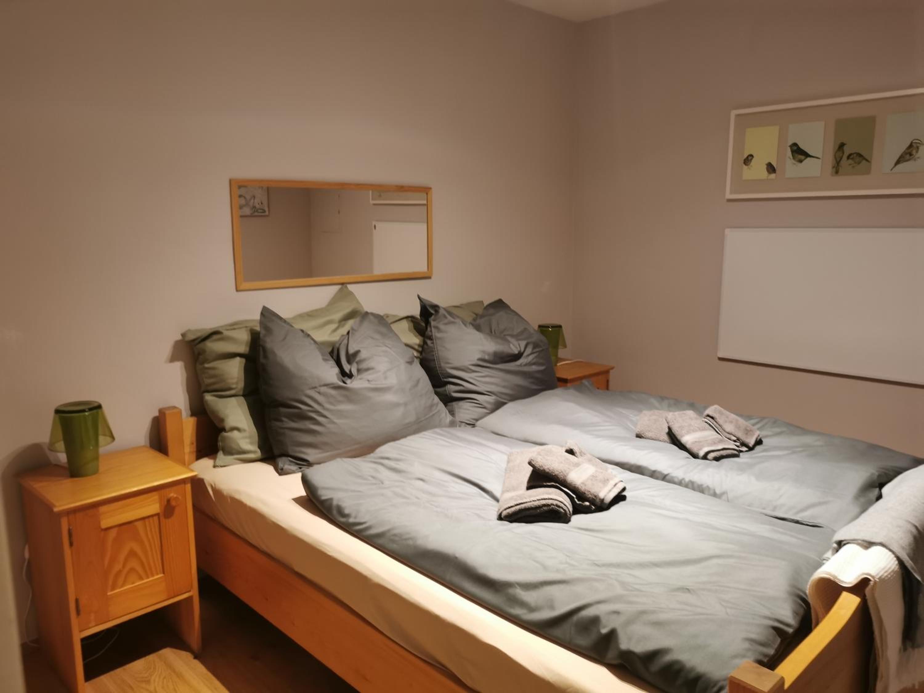 One-Bedroom Apartment with Lake View photo 2