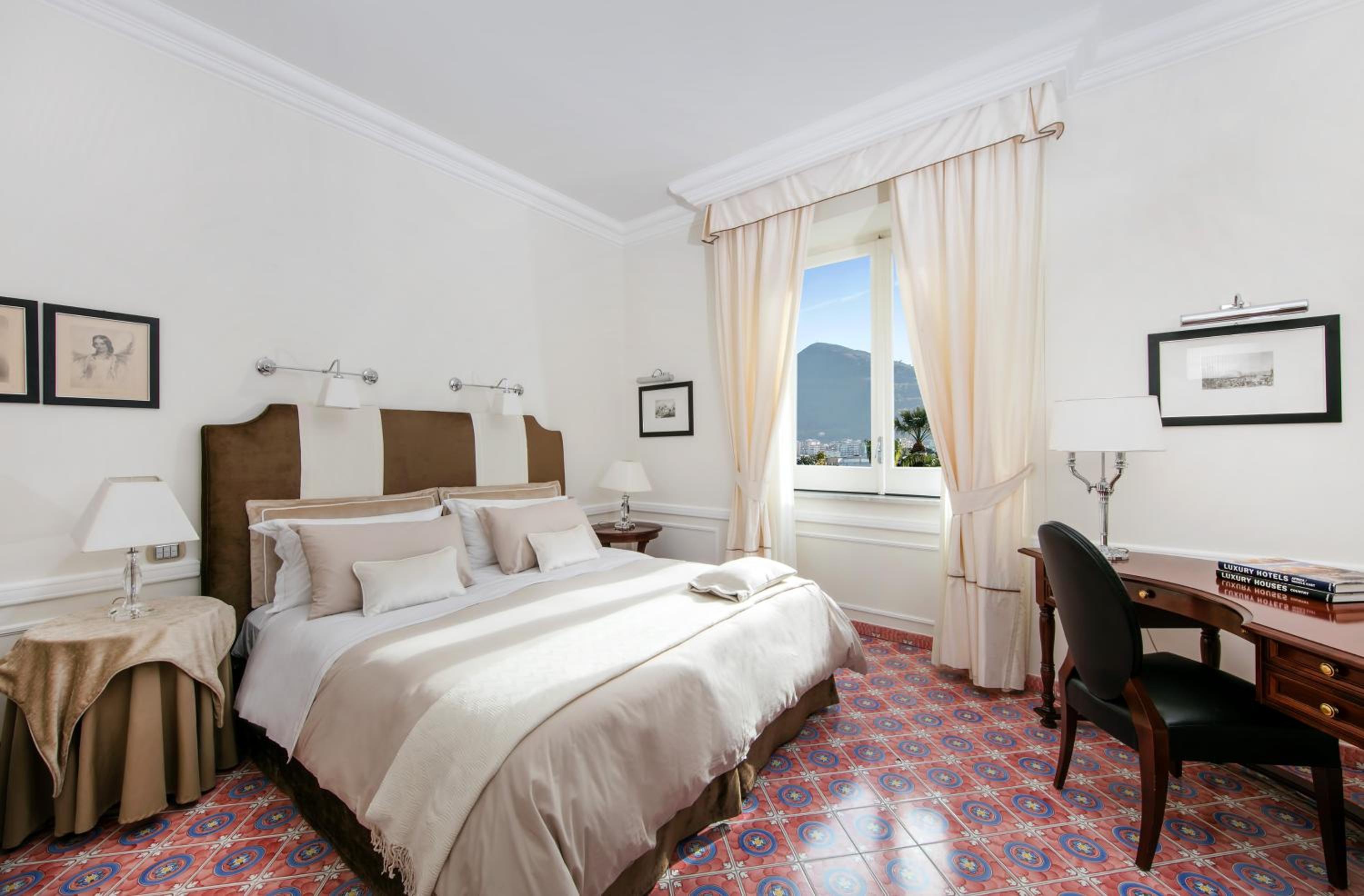 Deluxe Double or Twin Room - Photo 4