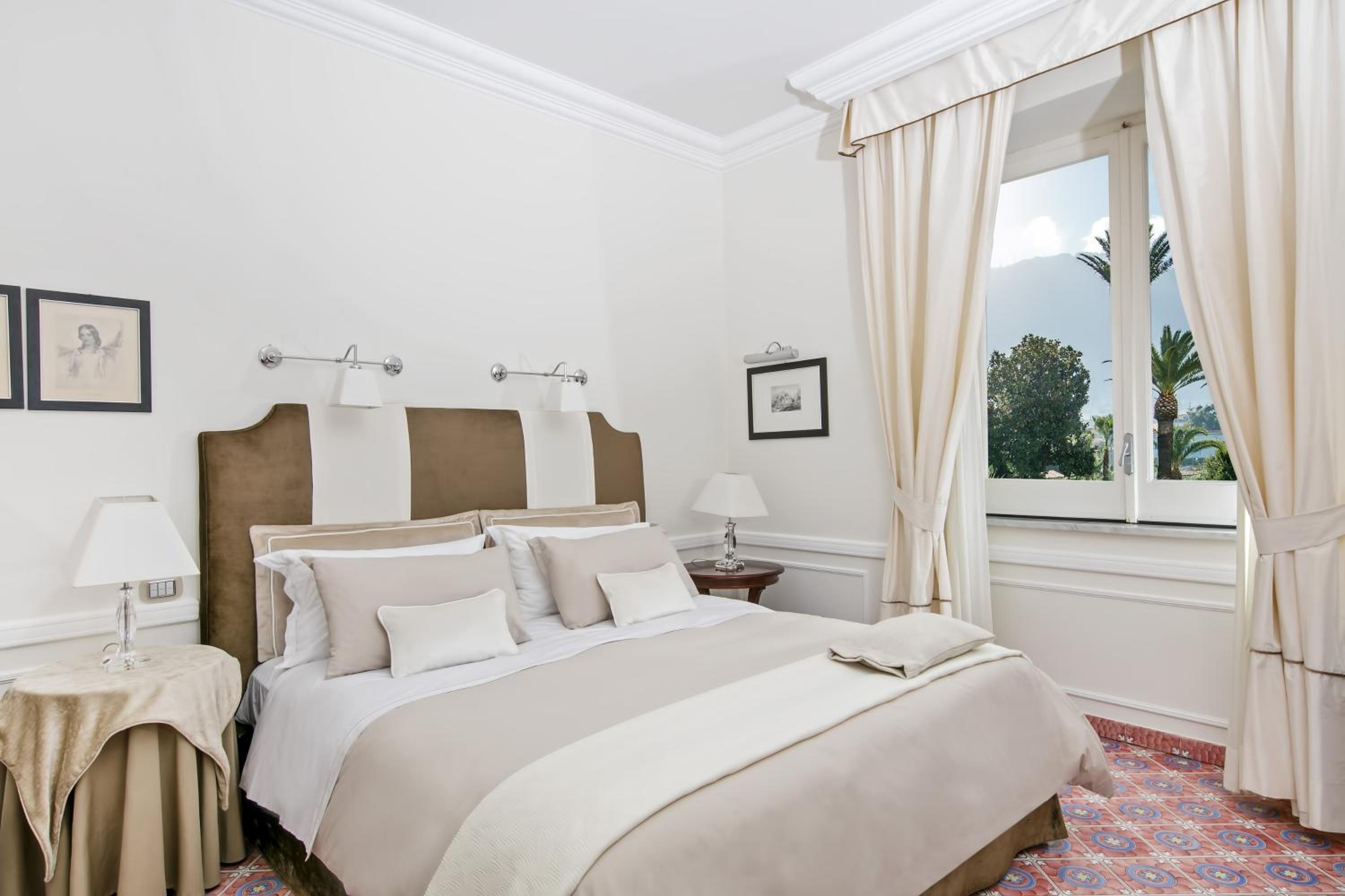 Deluxe Double or Twin Room - Photo 2