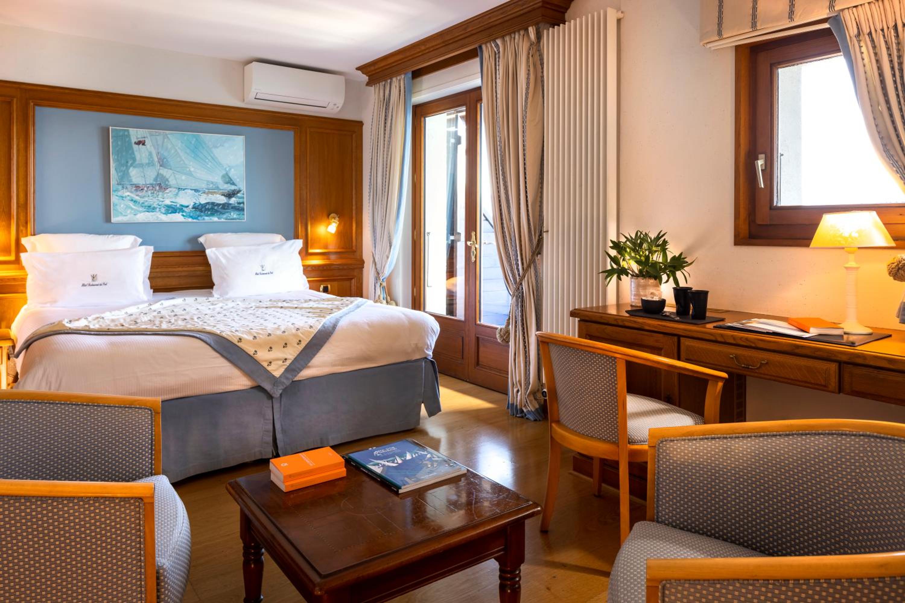 Deluxe Room with Lake View