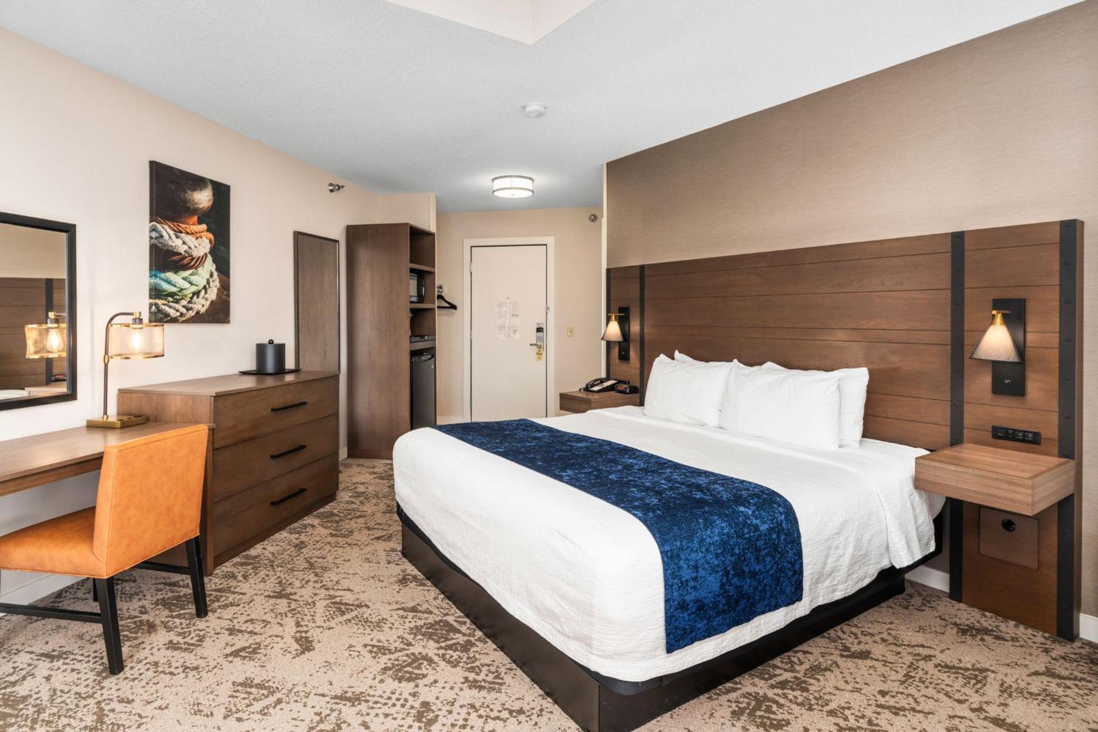 King Room with Lake View photo 3