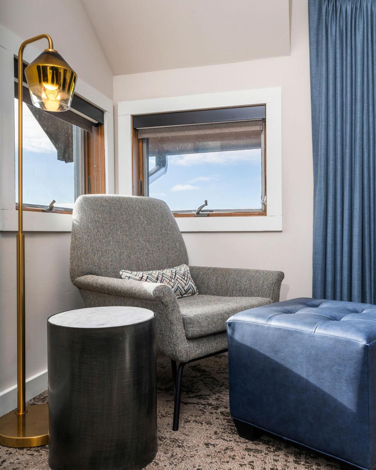 King Room with Lake View photo 2