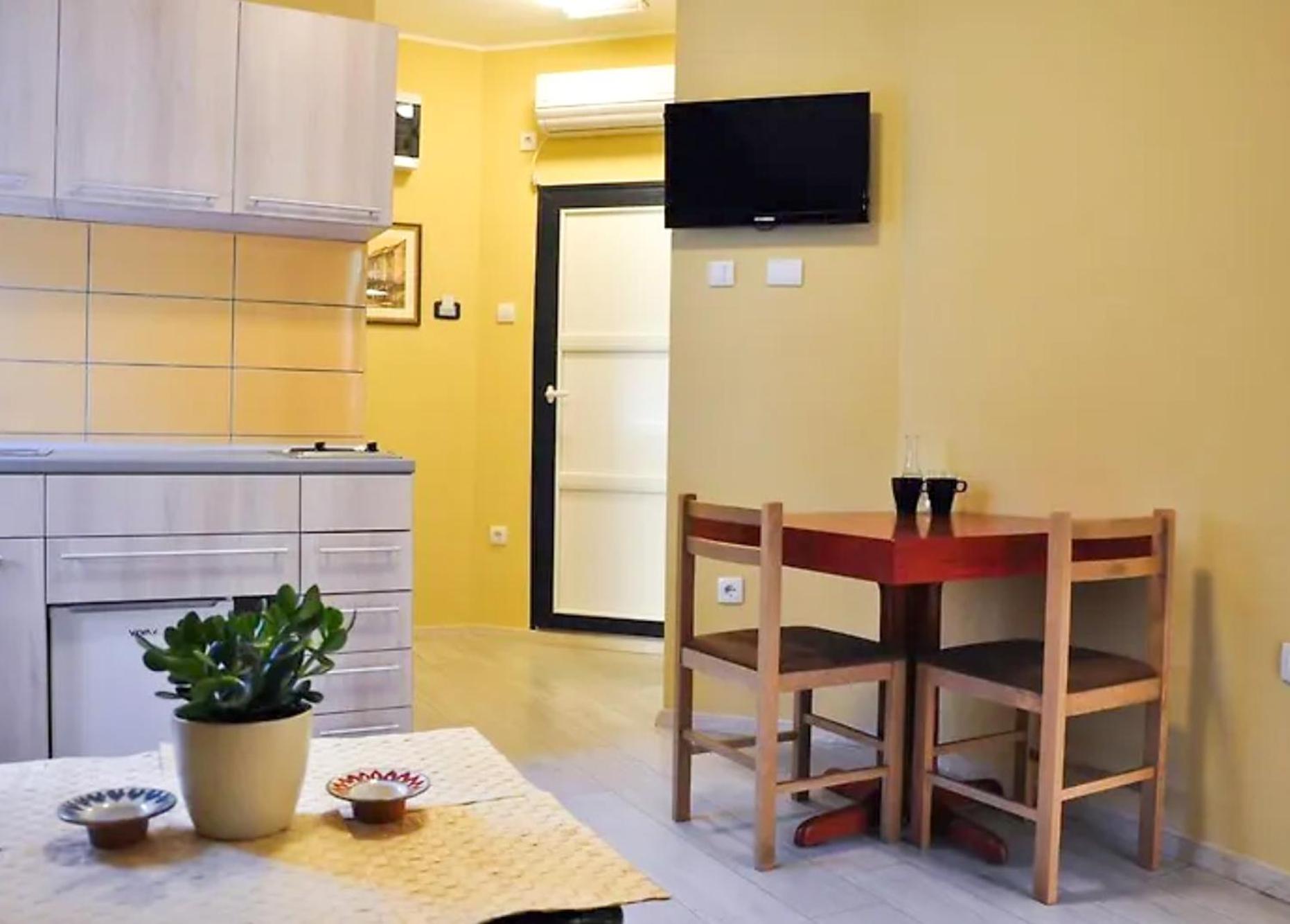 One-Bedroom Apartment With River View photo 3