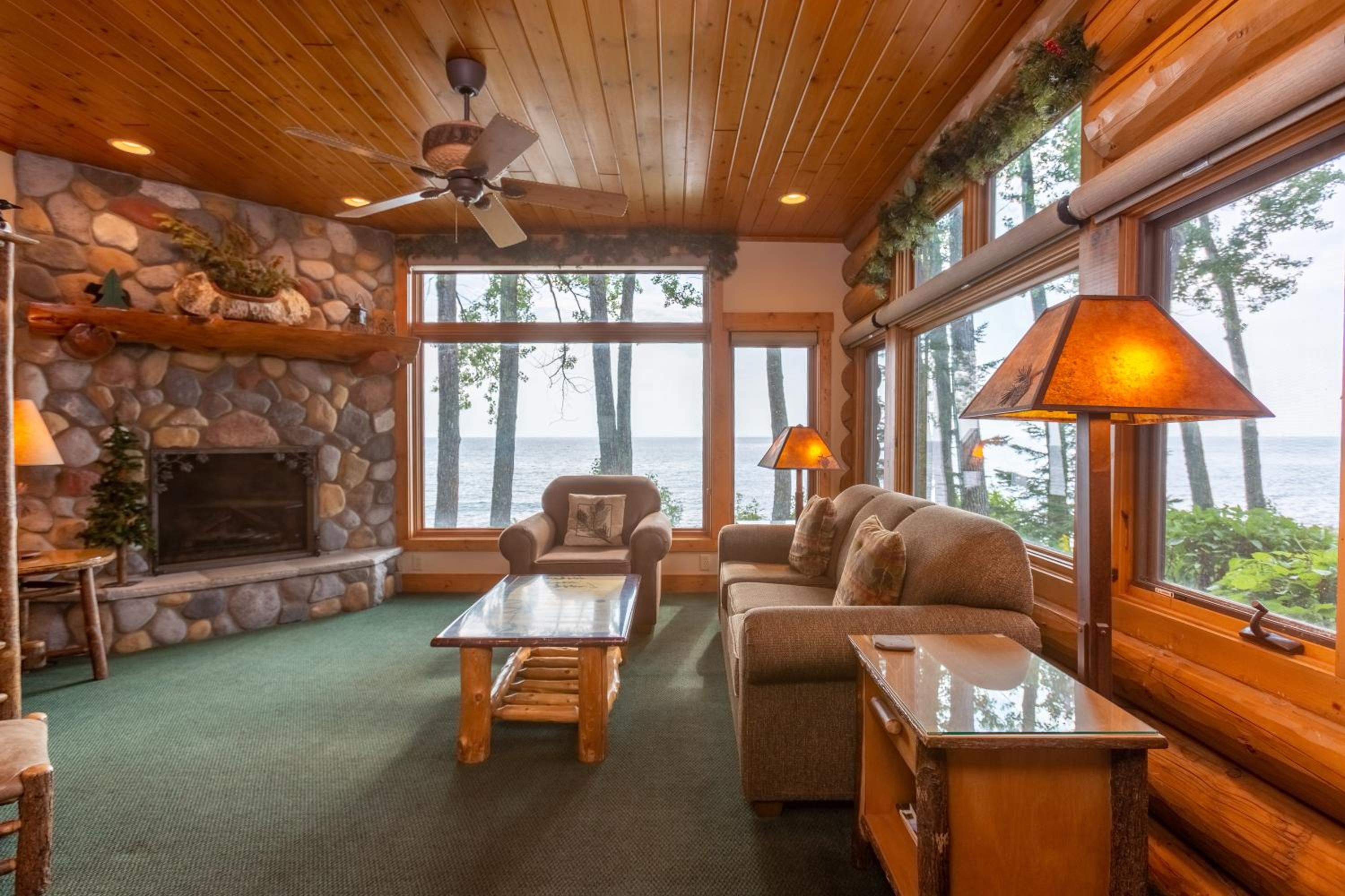 One-Bedroom Log Home photo 1
