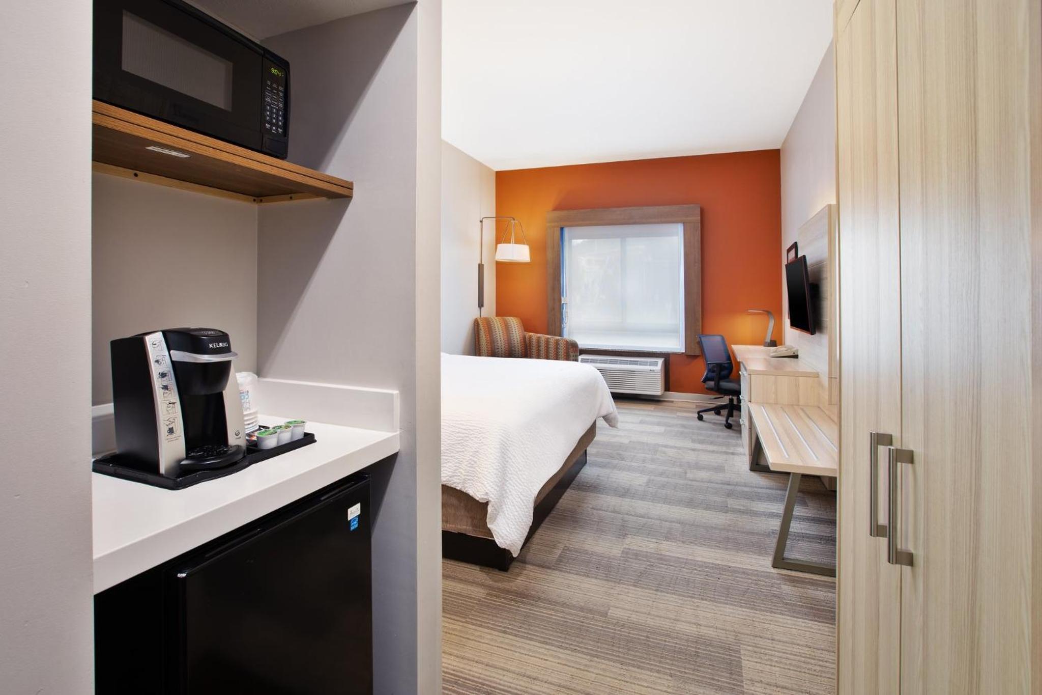 Standard King Room - Photo 1