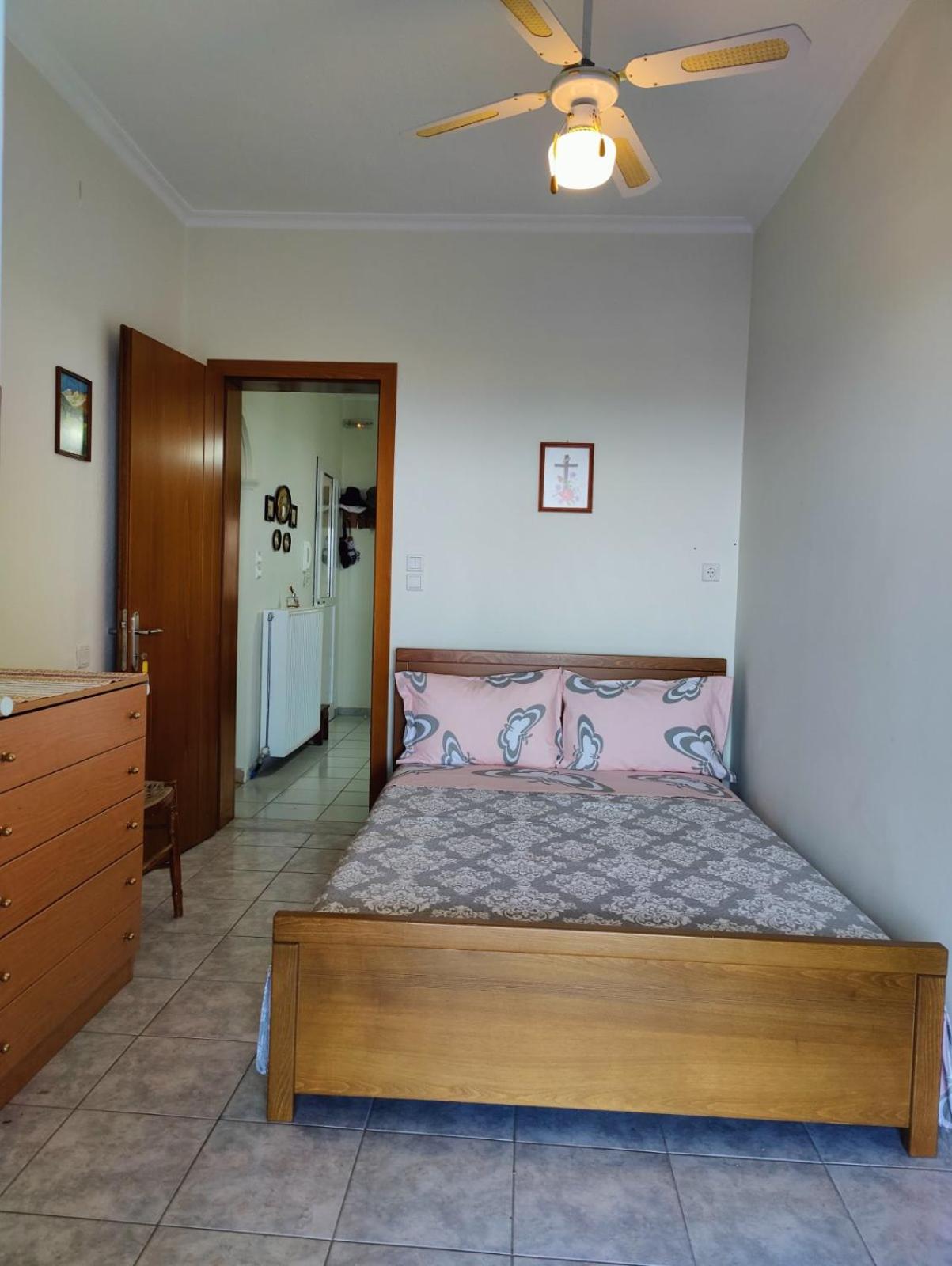 Three-Bedroom House photo 3