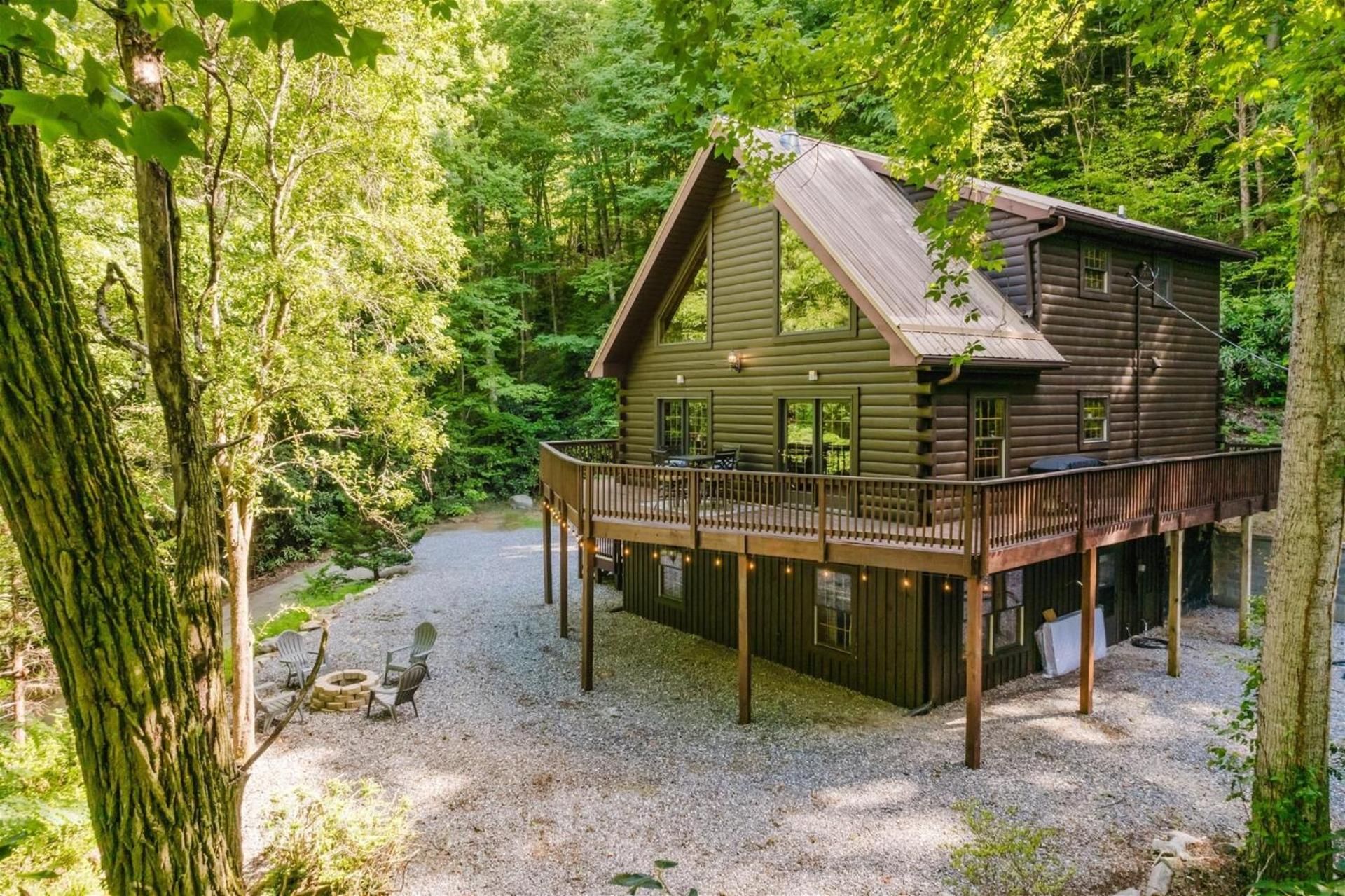 Three-Bedroom Vacation Home  photo 2