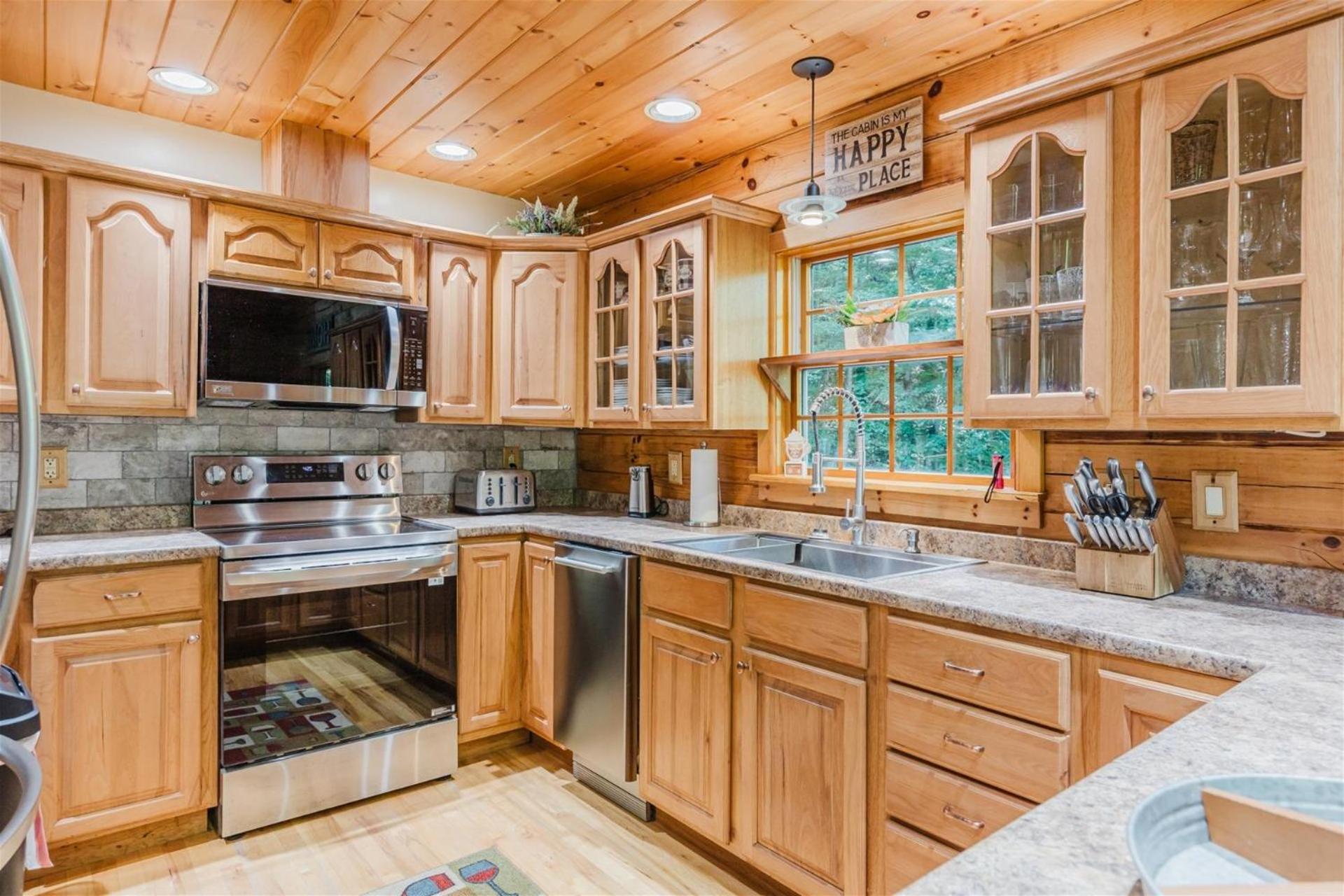 Three-Bedroom Vacation Home photo 2