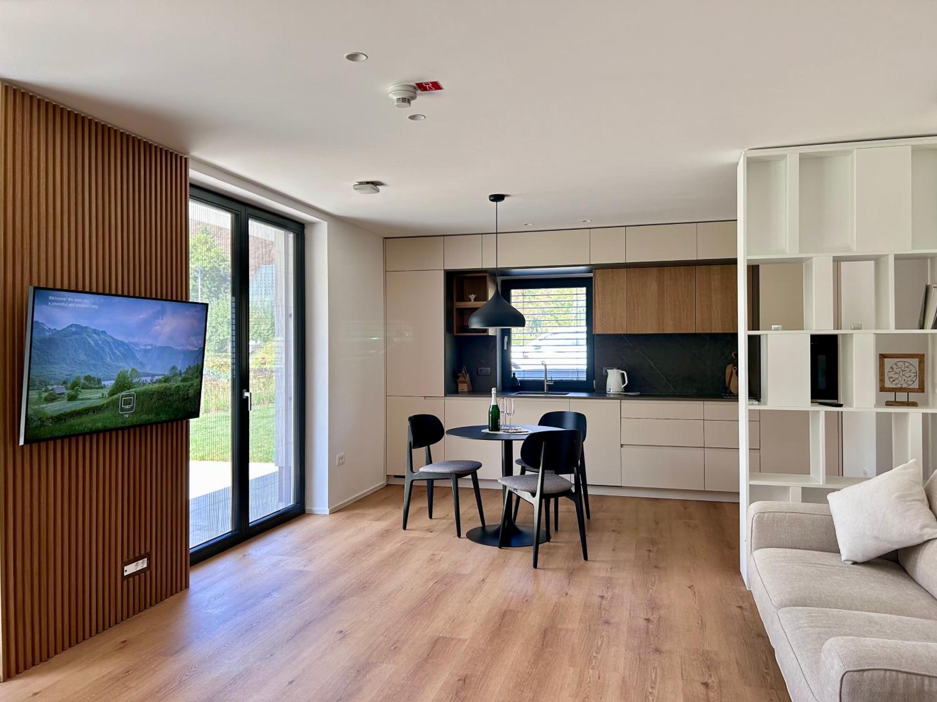 Studio Apartment with Sauna and Patio