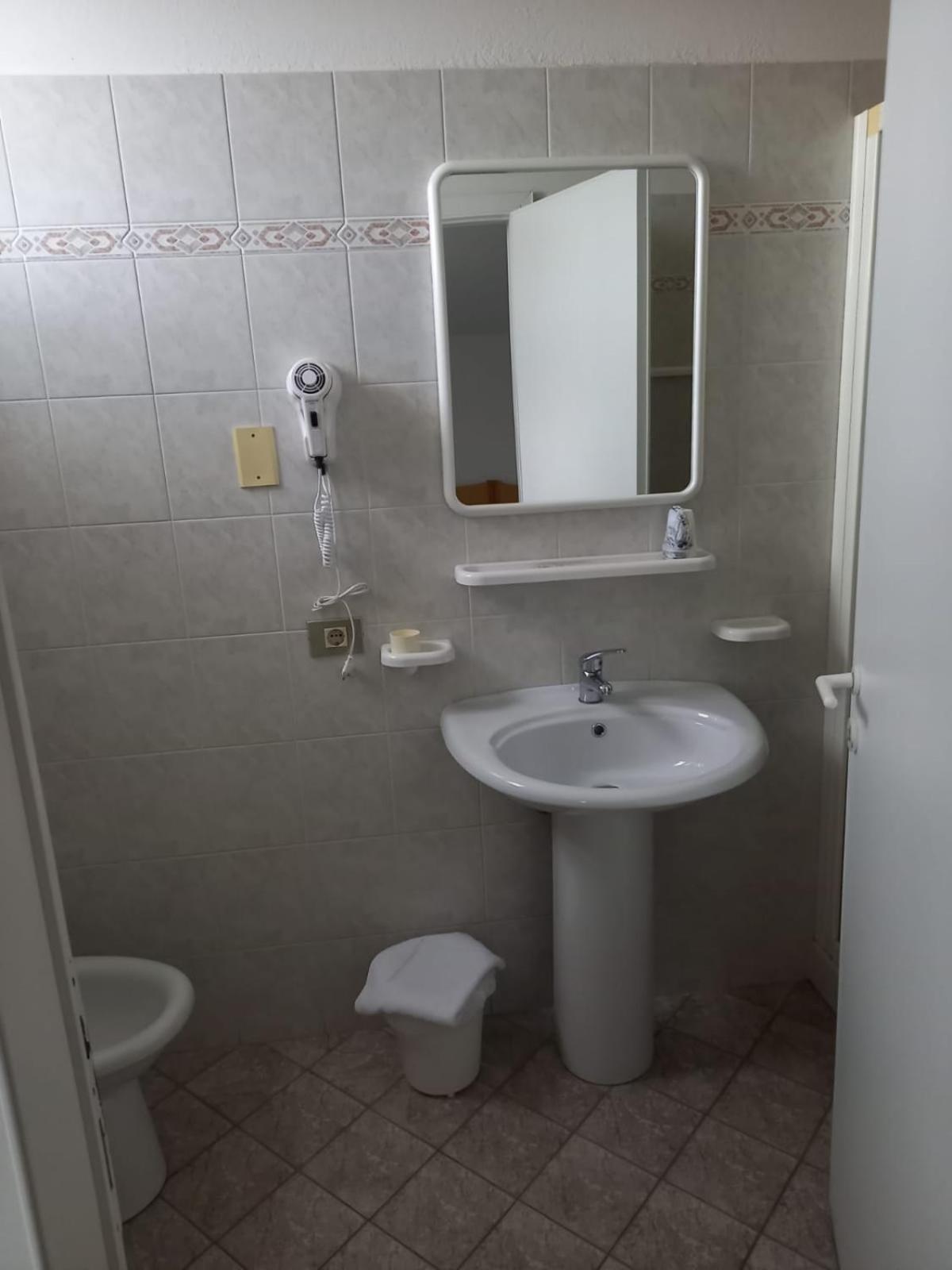 Standard Triple Room photo 3