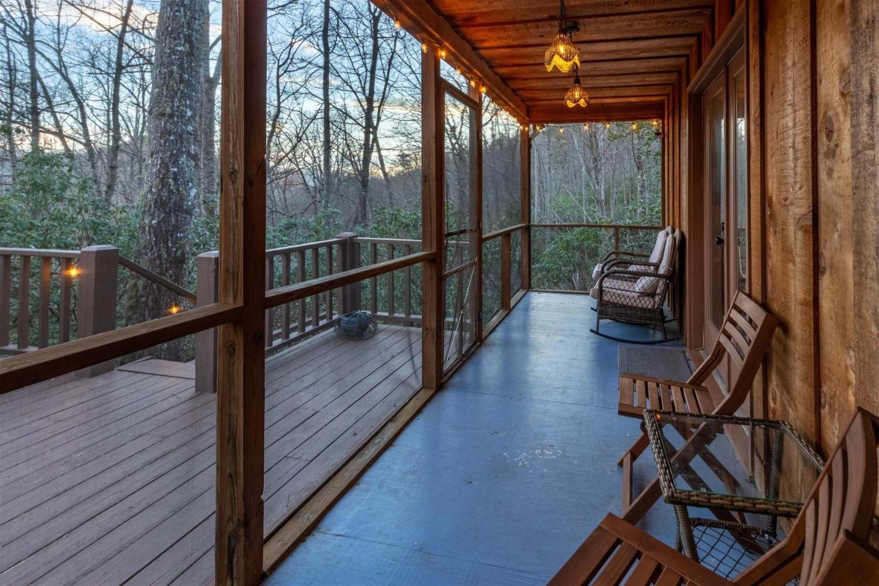 Four-Bedroom Vacation Home photo 2