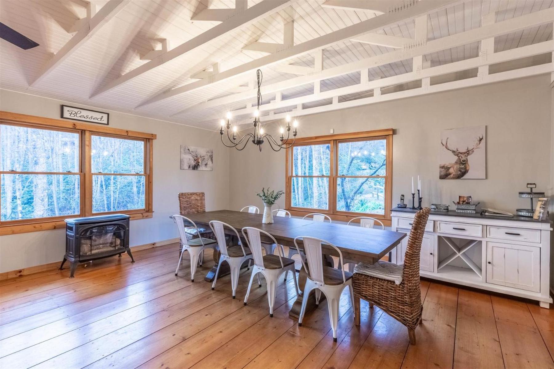 Four-Bedroom Vacation Home photo 3