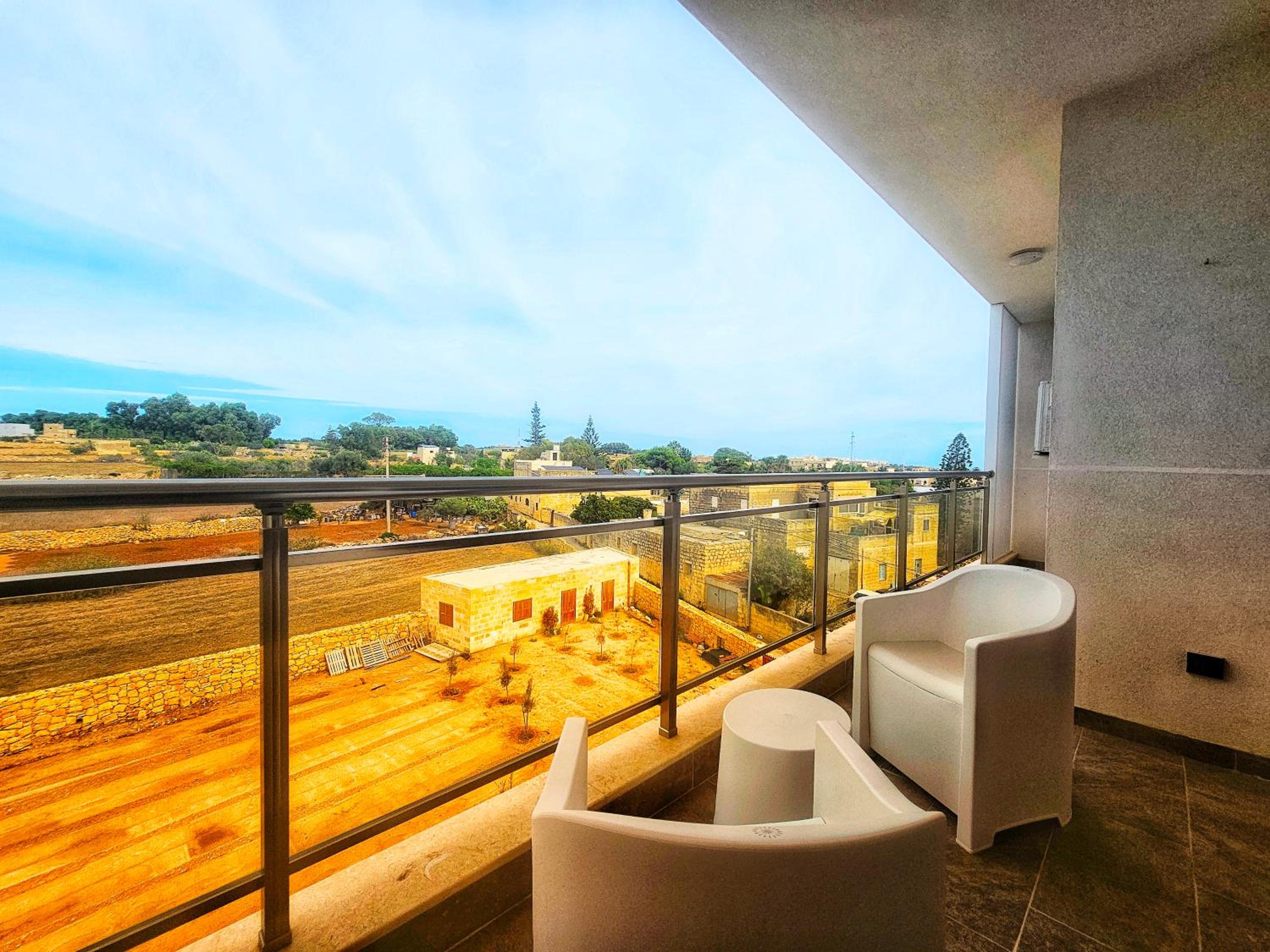 Superior One-Bedroom Apartment with Balcony photo 2