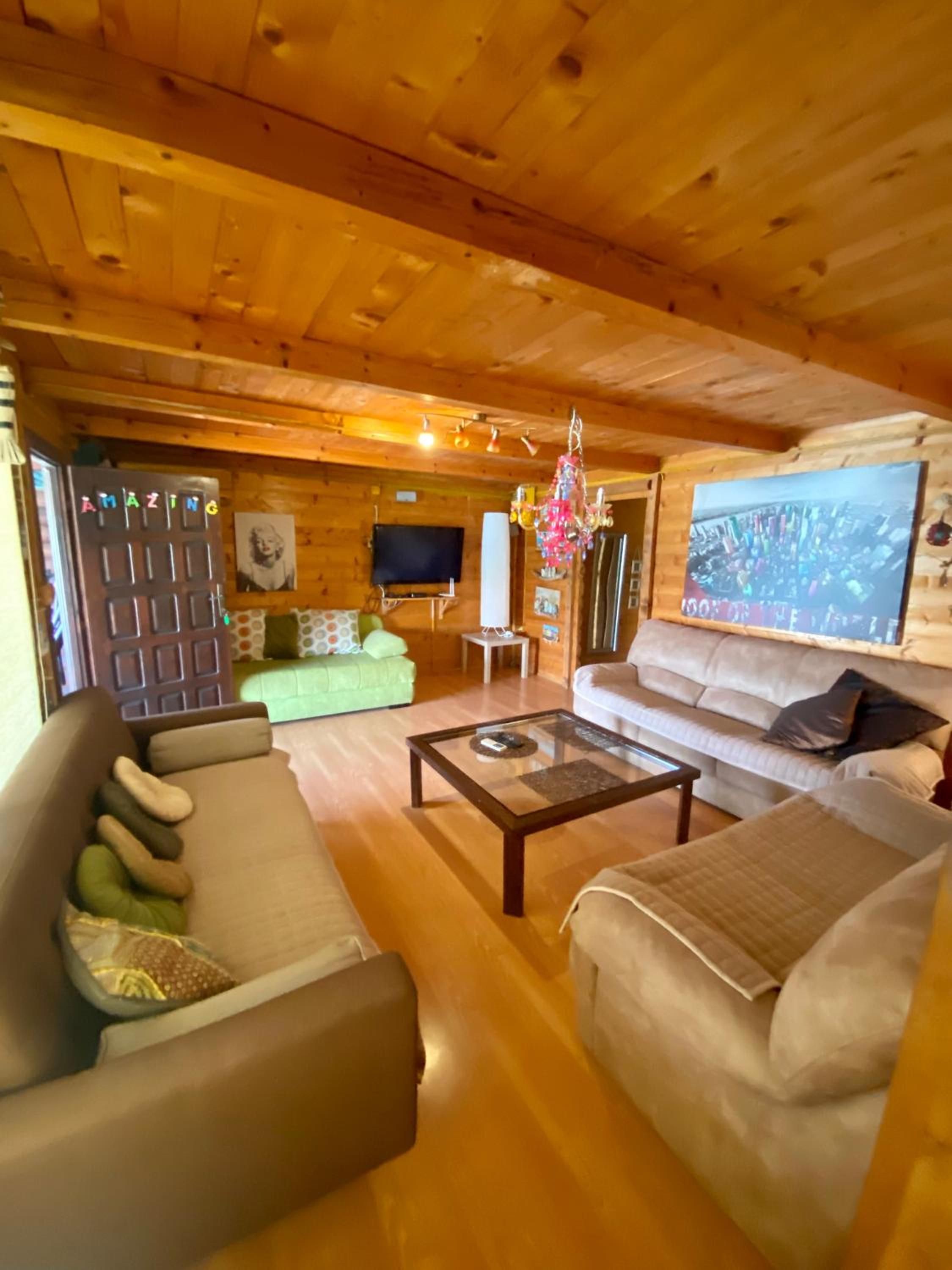 Three-Bedroom House photo 1