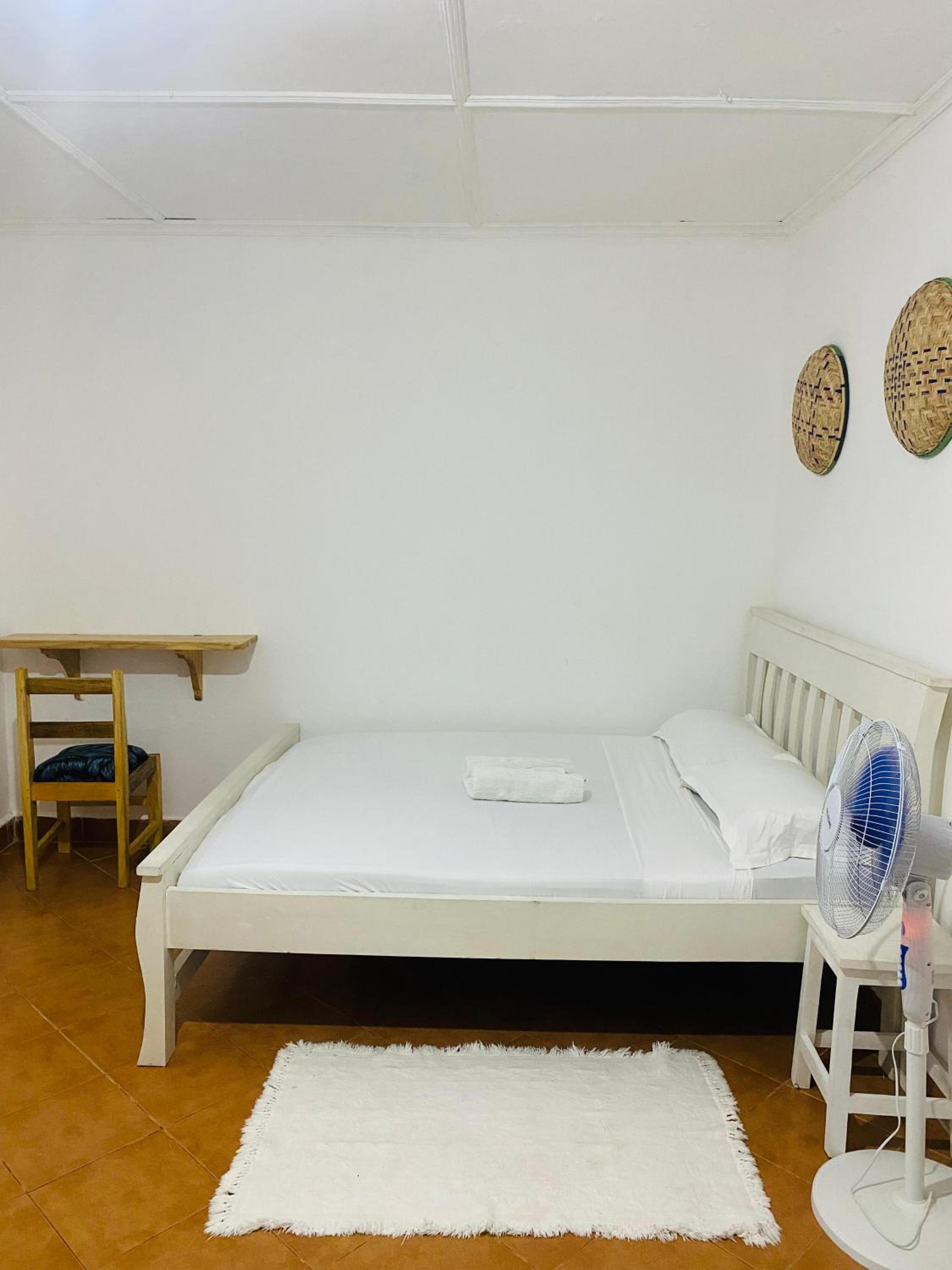One-Bedroom House photo 1