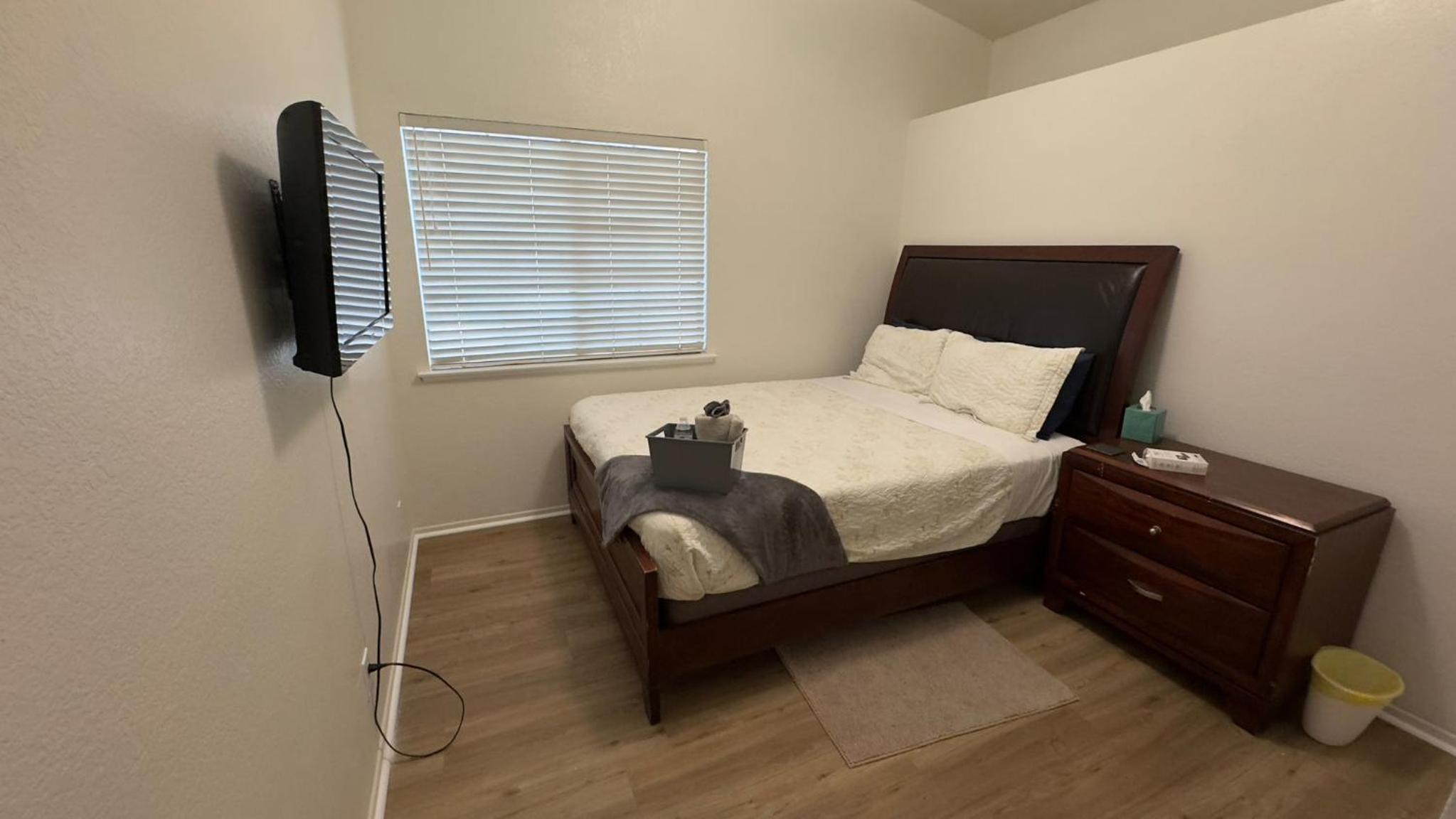 Queen Suite photo 1