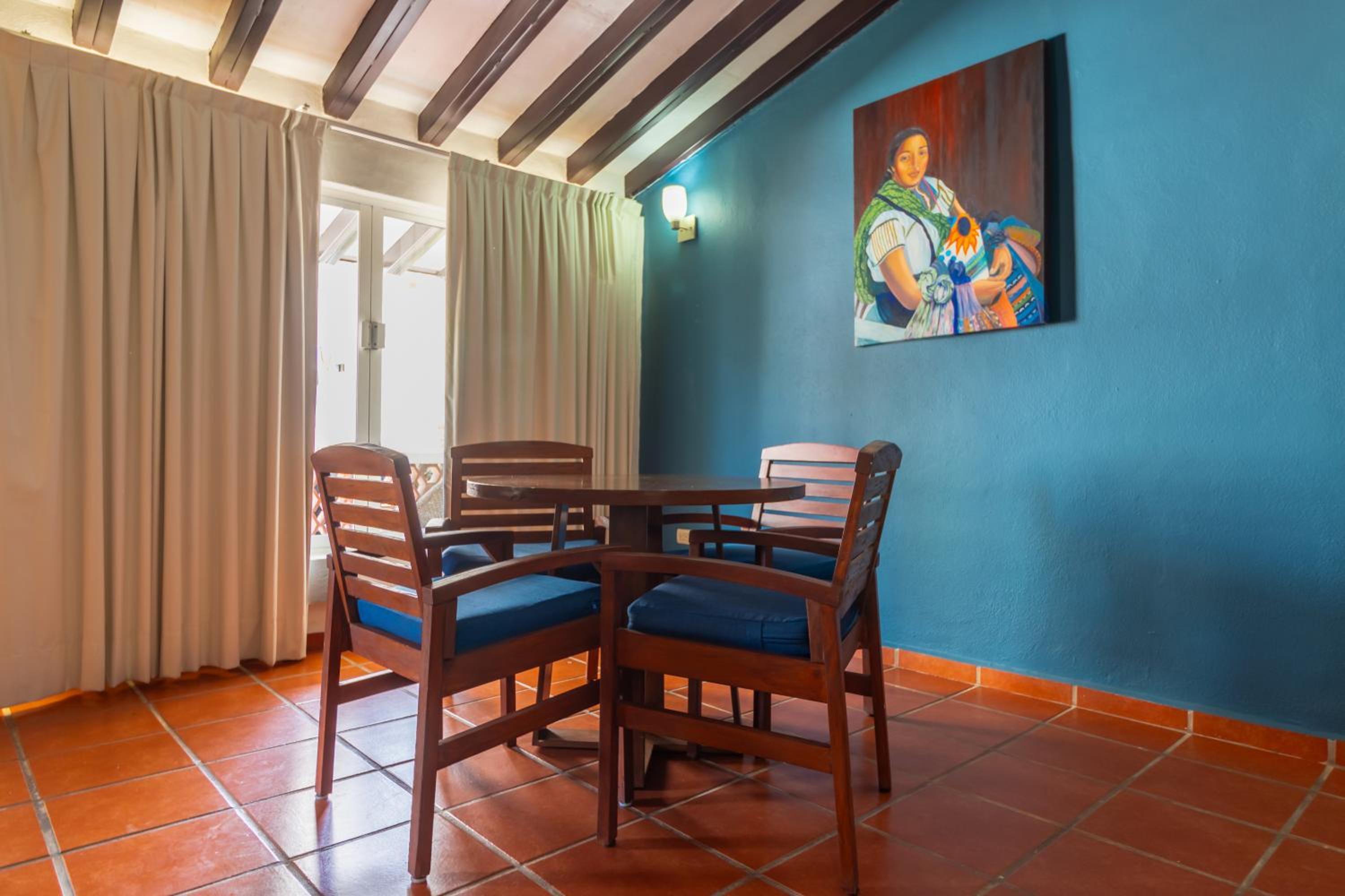 1 Bedroom grand suite with balcony - Photo 15