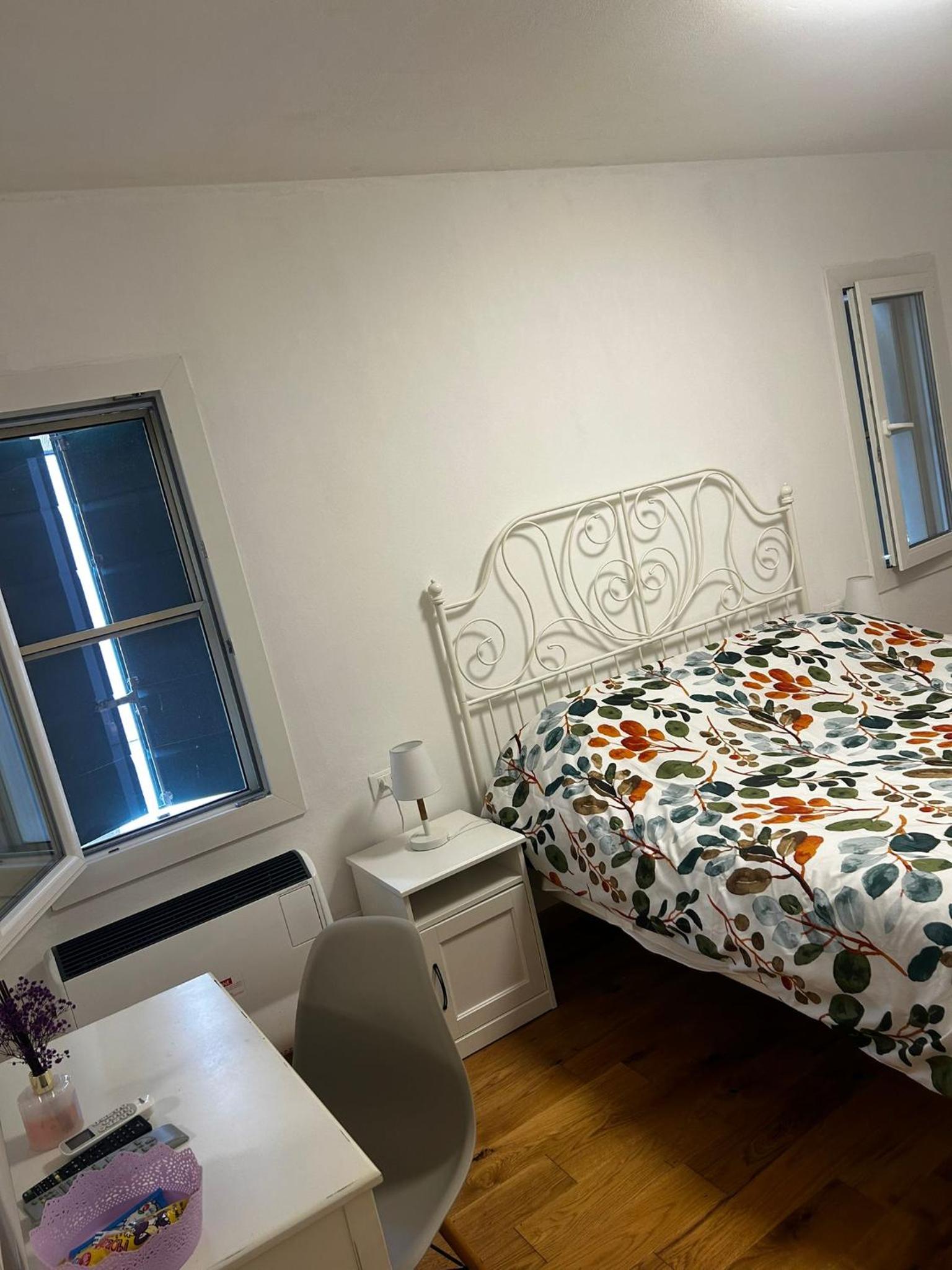 One-Bedroom House photo 1