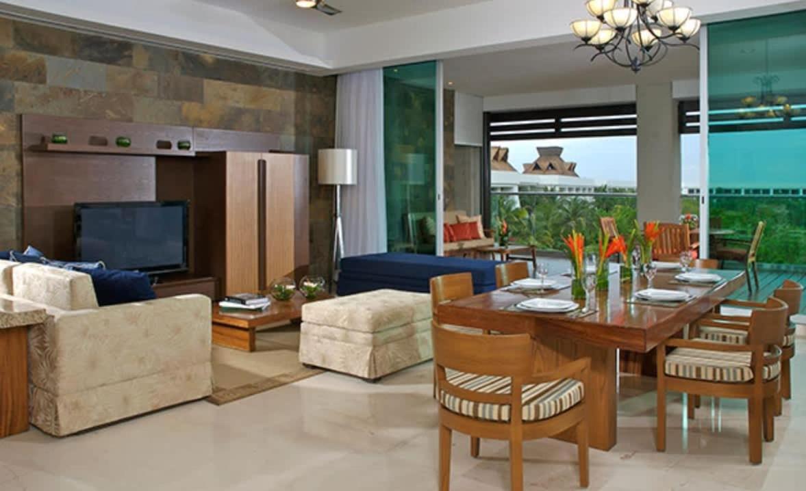 Villa photo 1
