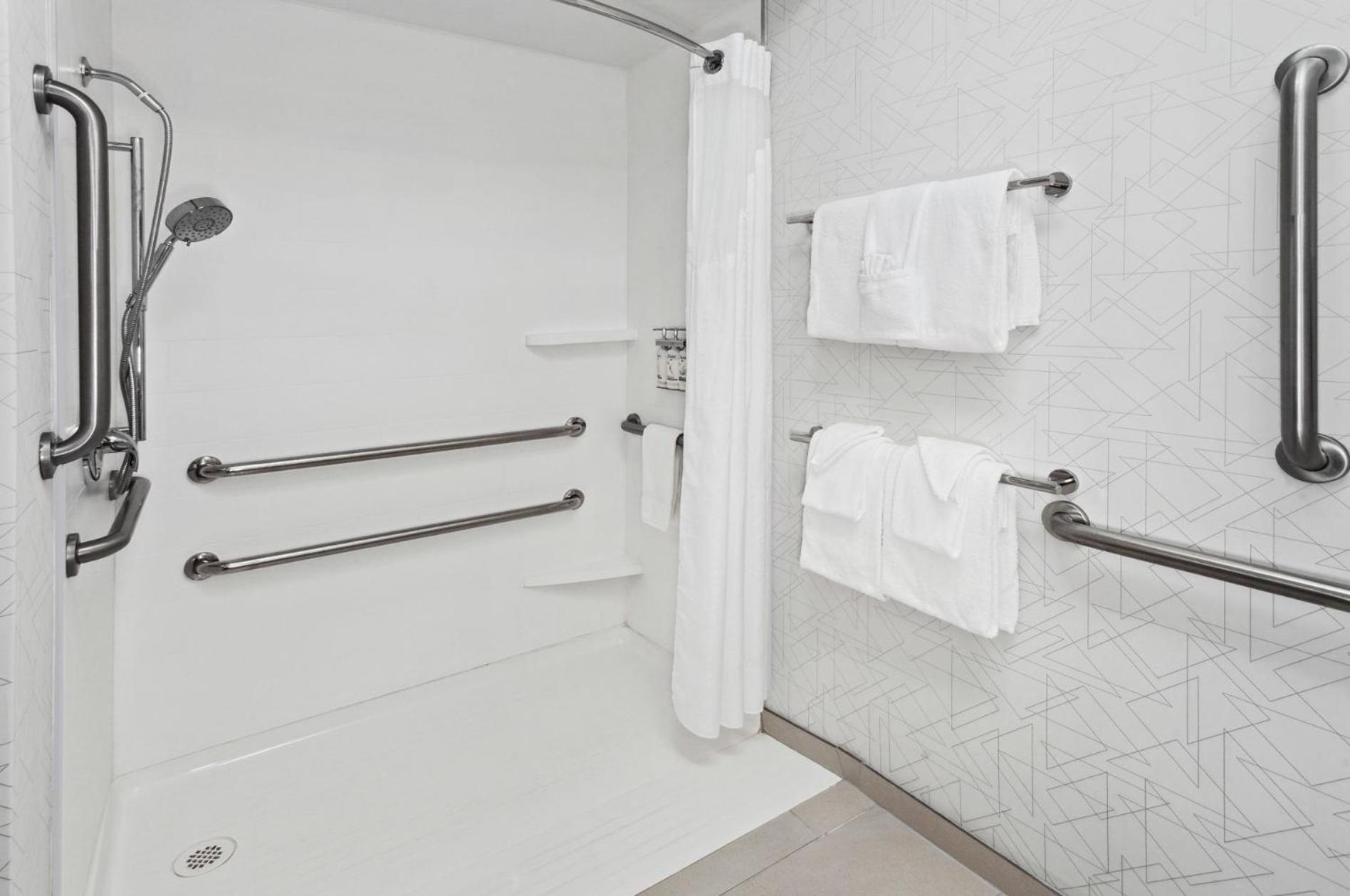 Standard King Room with Mobility Accessible Roll-In Shower - Photo 12