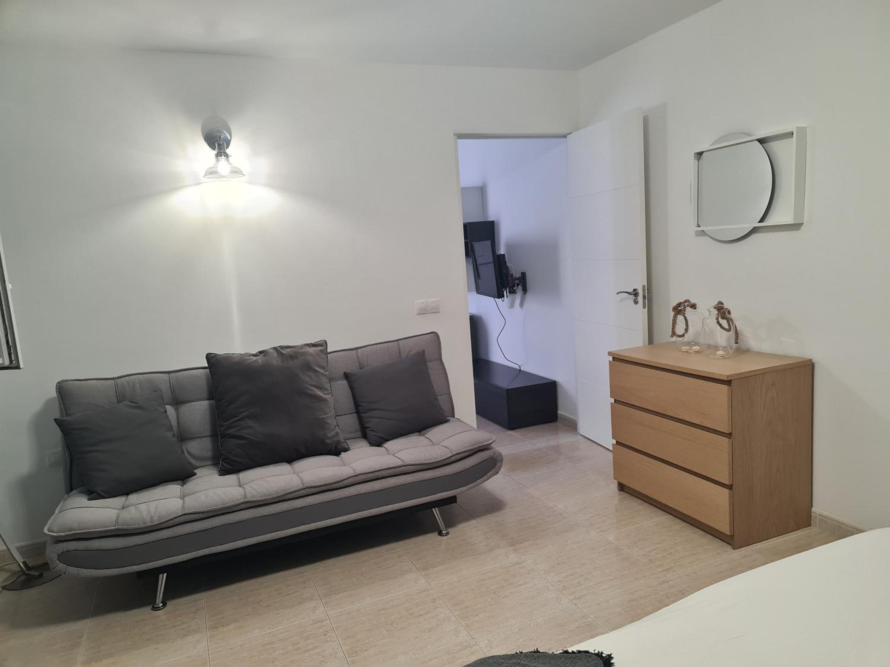 Superior One-Bedroom Apartment photo 3