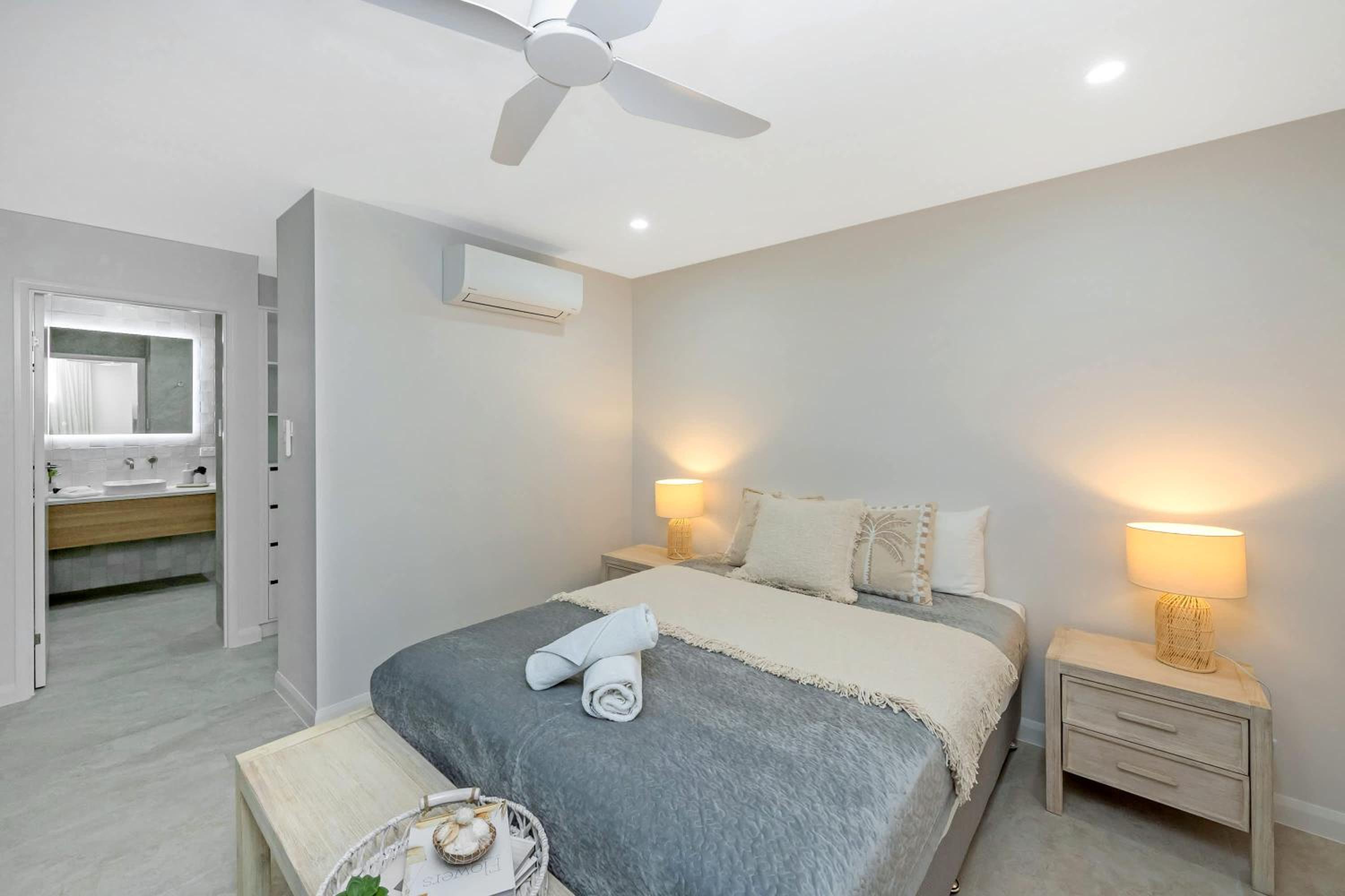 Apartment photo 2