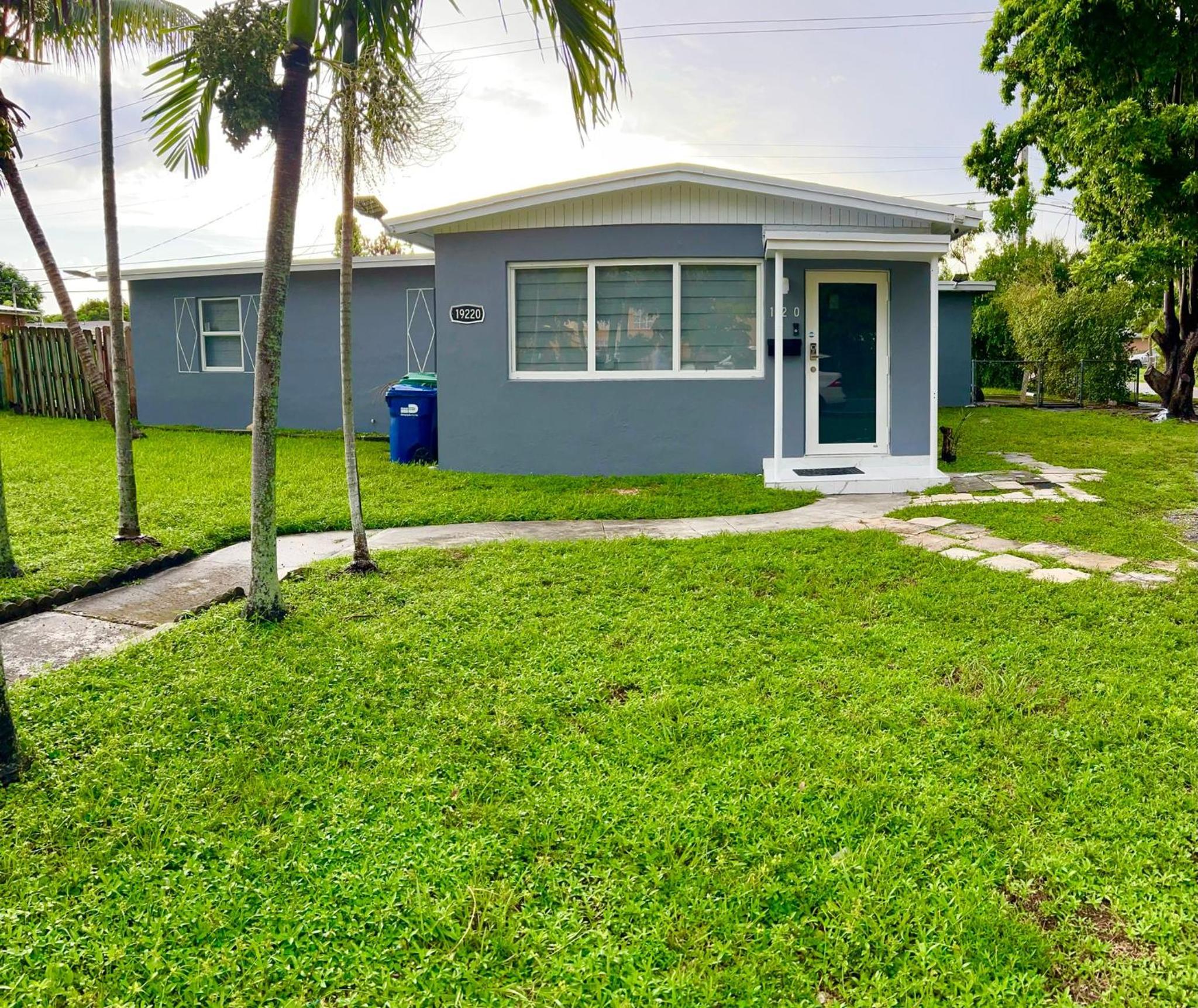 One-Bedroom House photo 2
