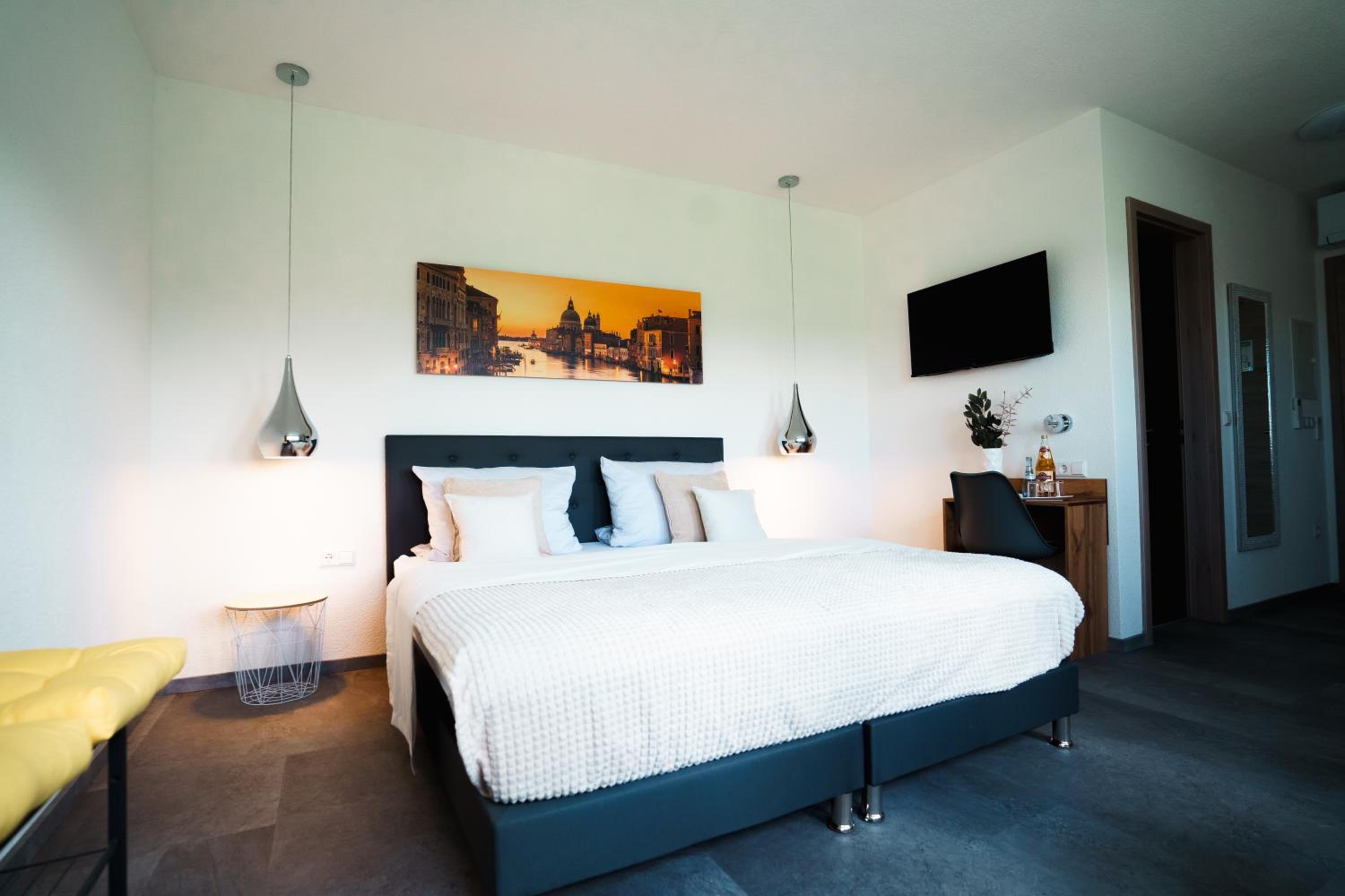 Standard Double Room photo 3