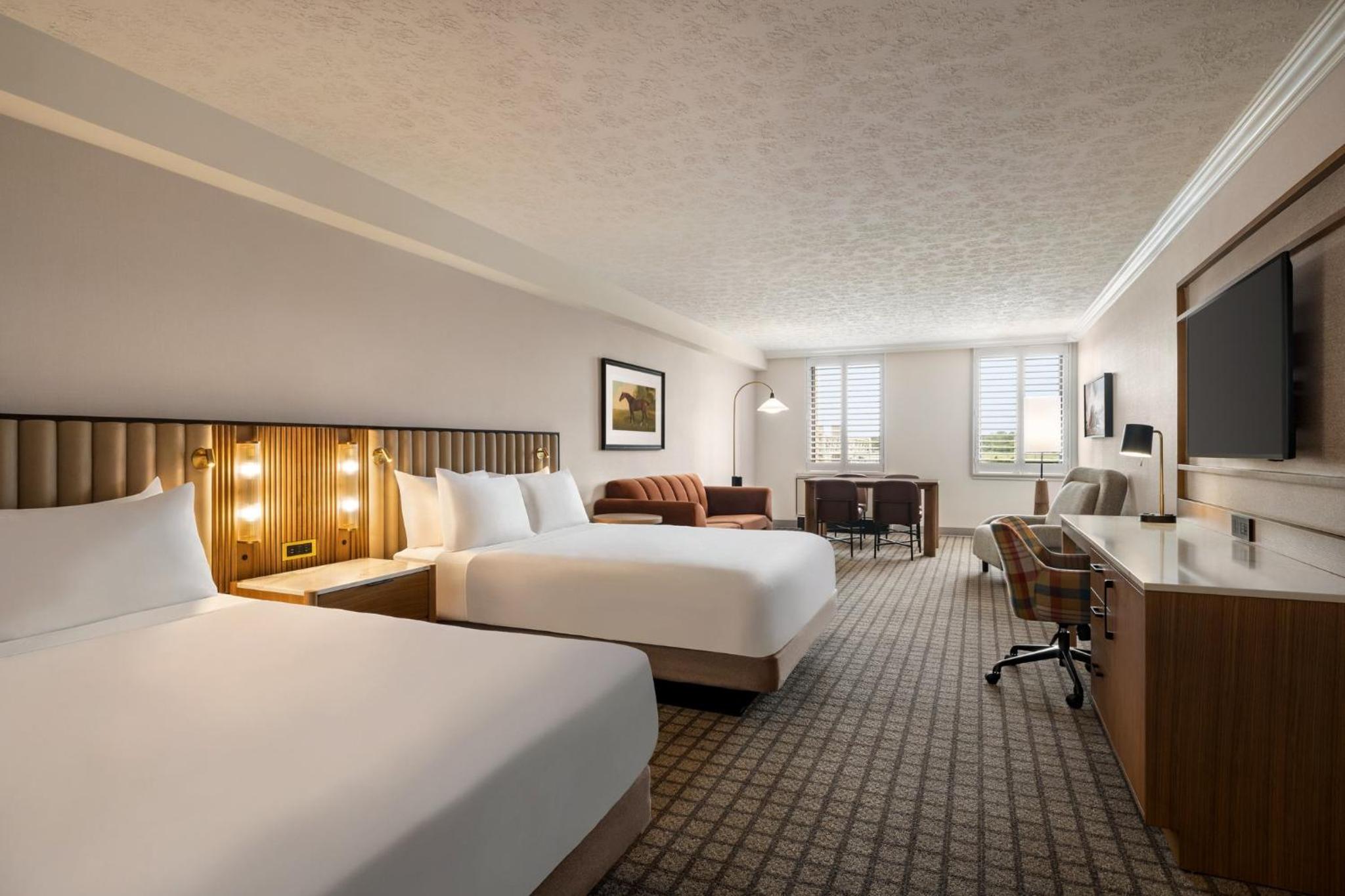 Premium Queen Room with Two Queen Beds - Photo 2