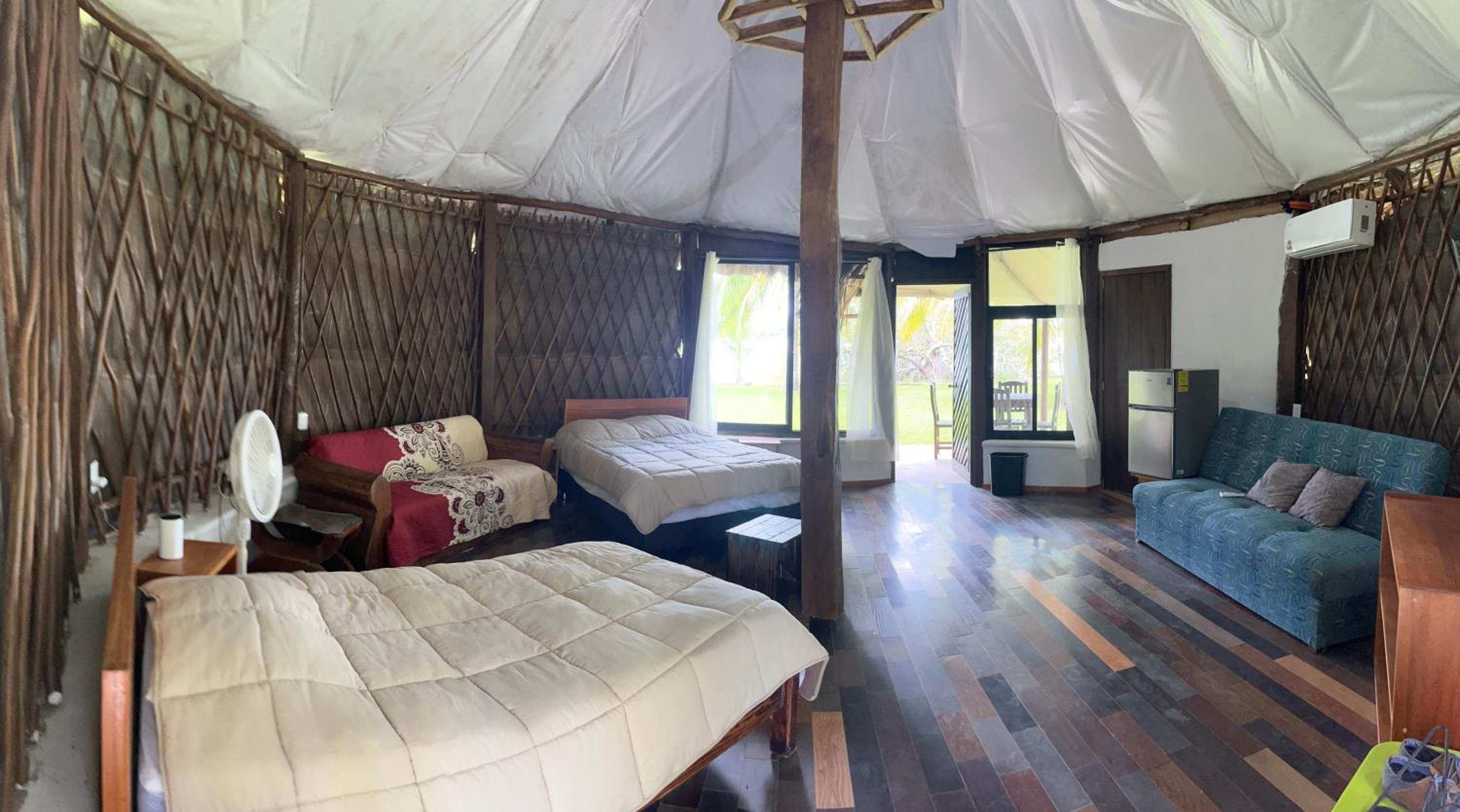 Bungalow - Water Front
