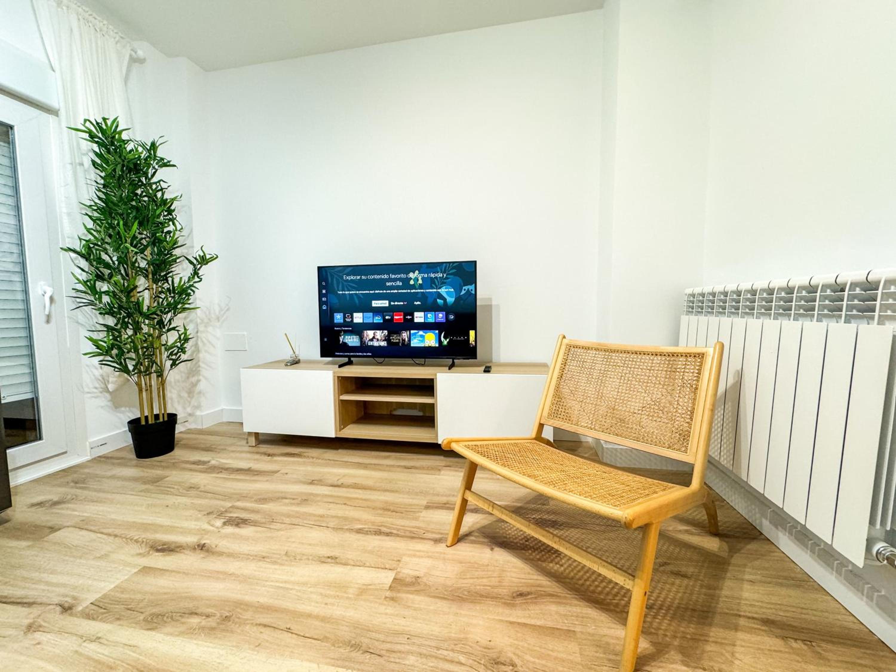 Three-Bedroom Apartment photo 2