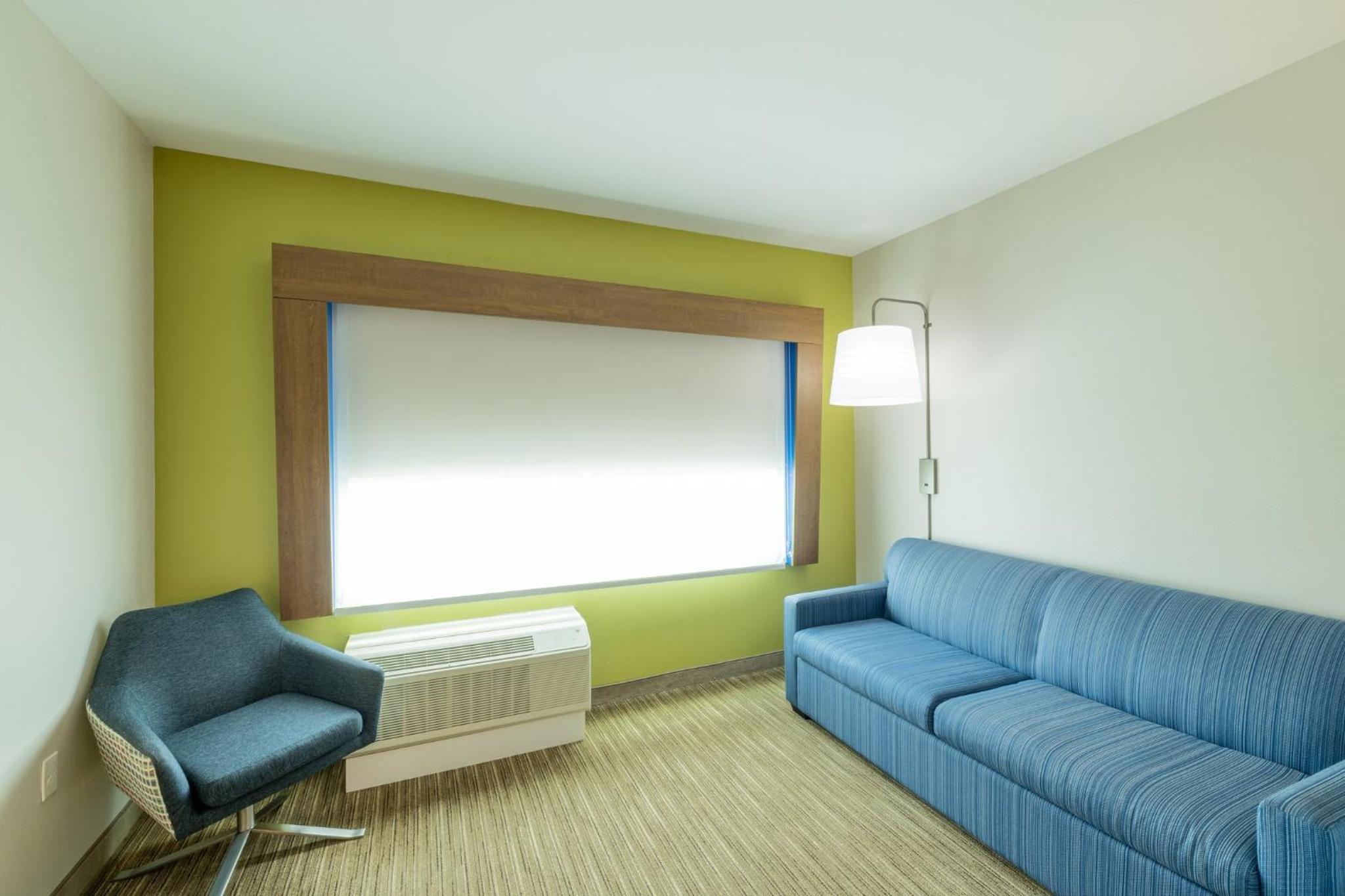 King Suite with Sofa Bed - Photo 2