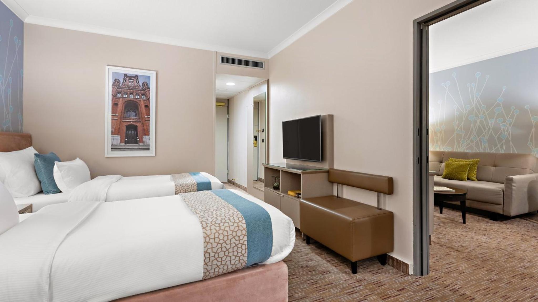 Twin Suite thumbnail 6