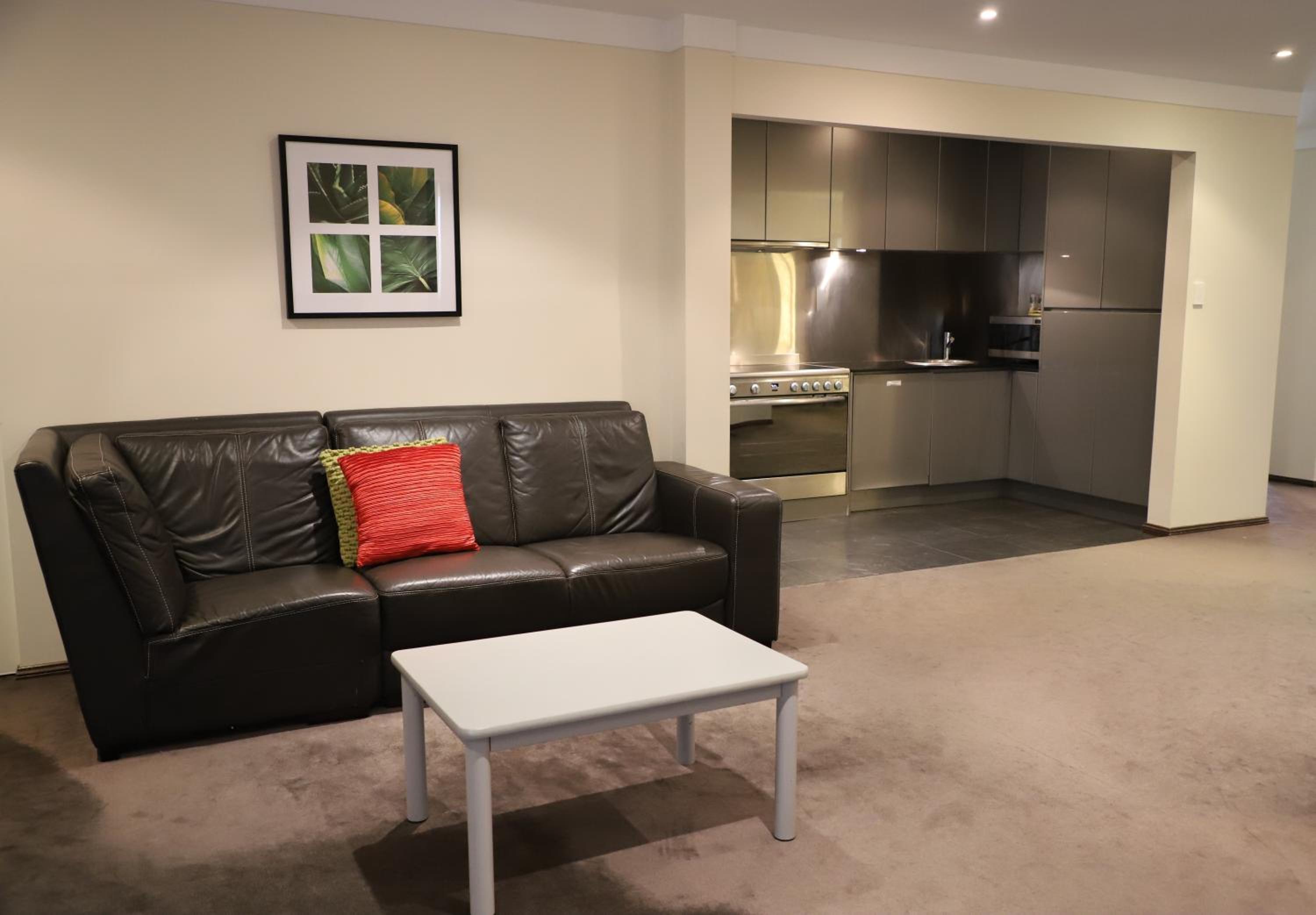 Four-Bedroom House photo 2