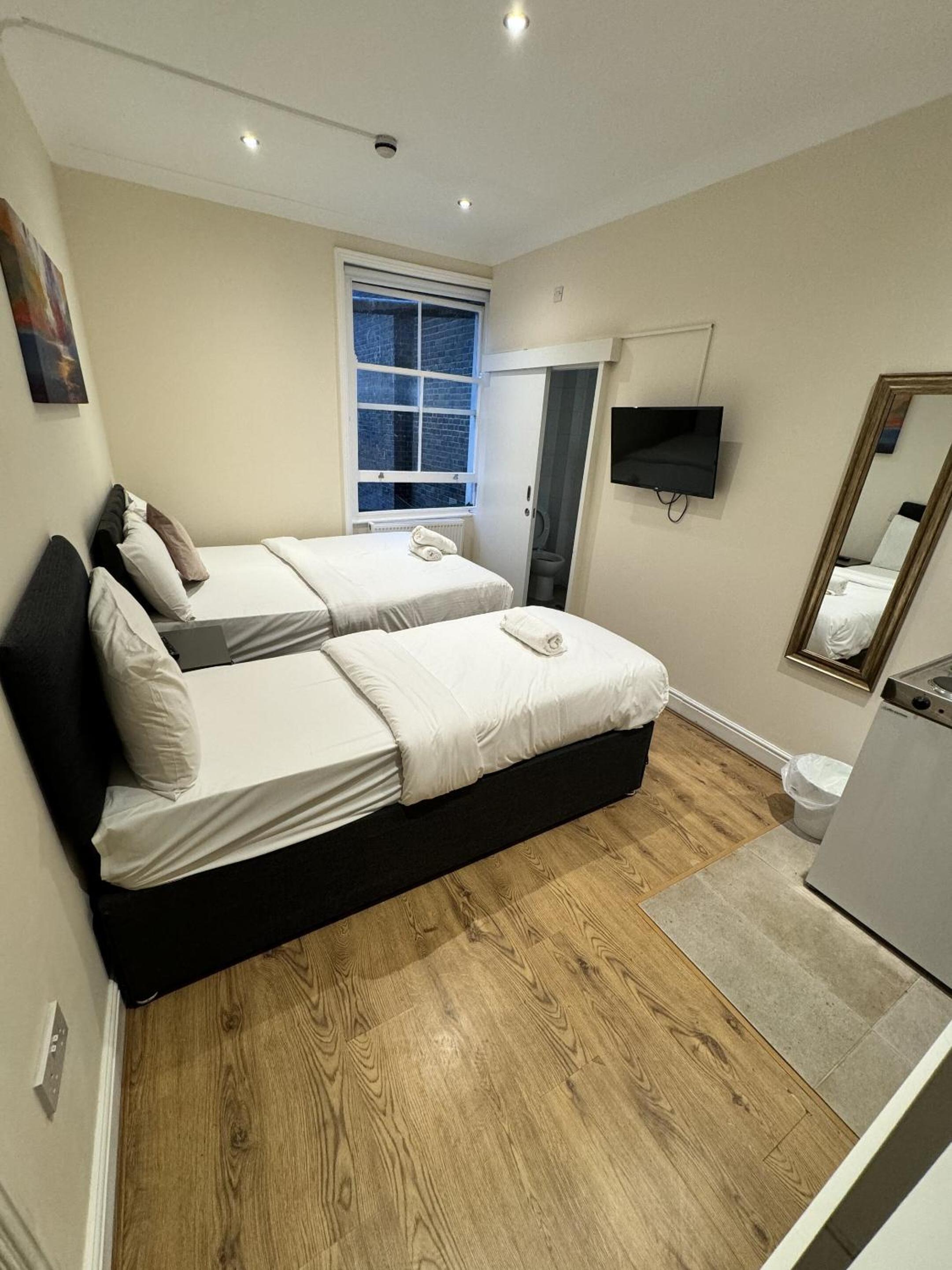 Triple Room With Private Bathroom