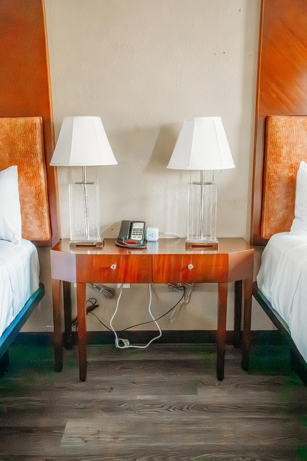 Double Room with Two Double Beds - Non-Smoking - Photo 4