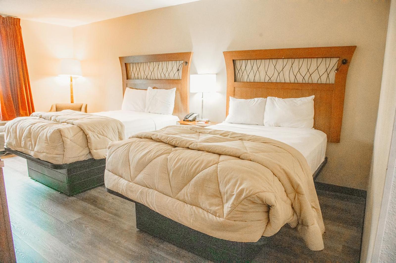 Double Room with Two Double Beds - Non-Smoking - Photo 12