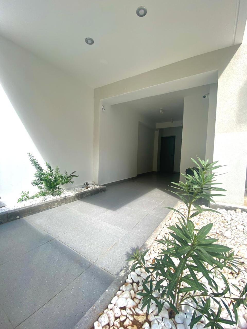 Apartment with Balcony photo 3