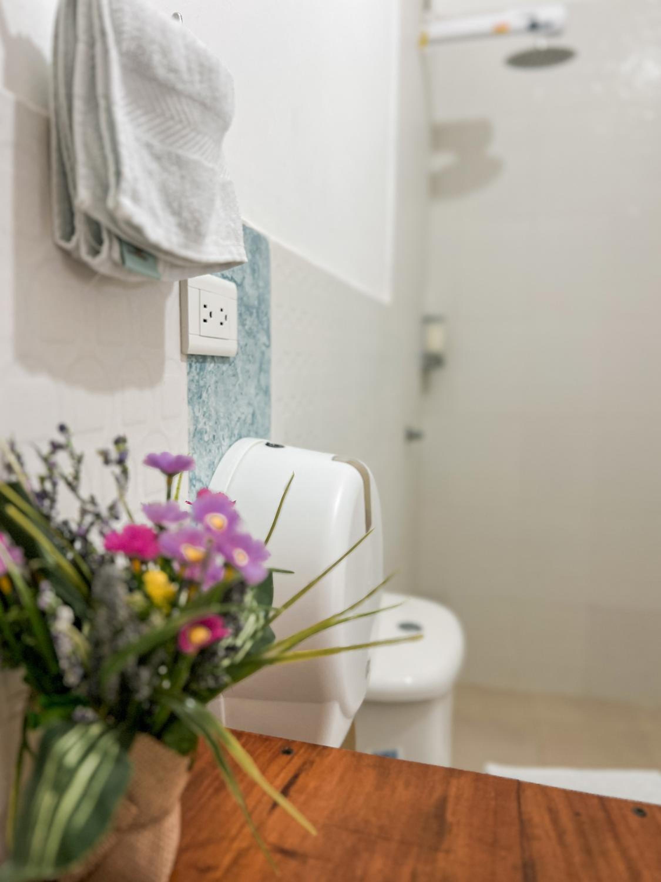 Twin Room with Private Bathroom photo 2
