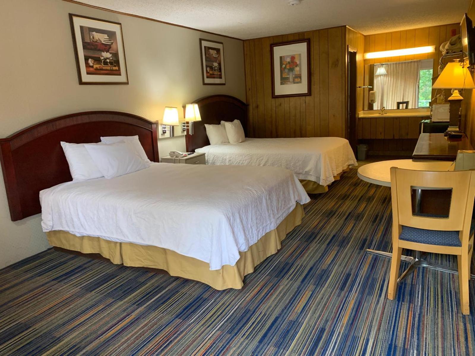 Queen Room with Two Queen Beds - Photo 1
