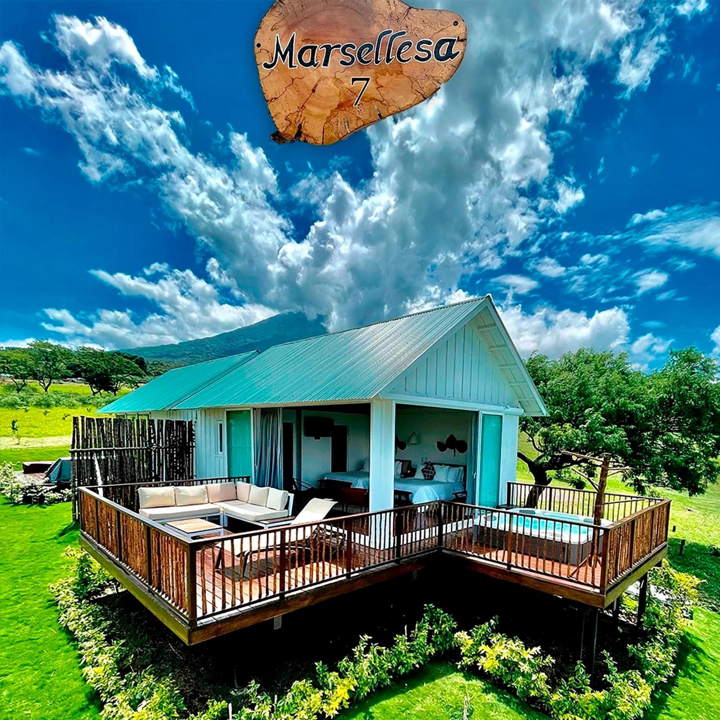 Bungalow photo 2