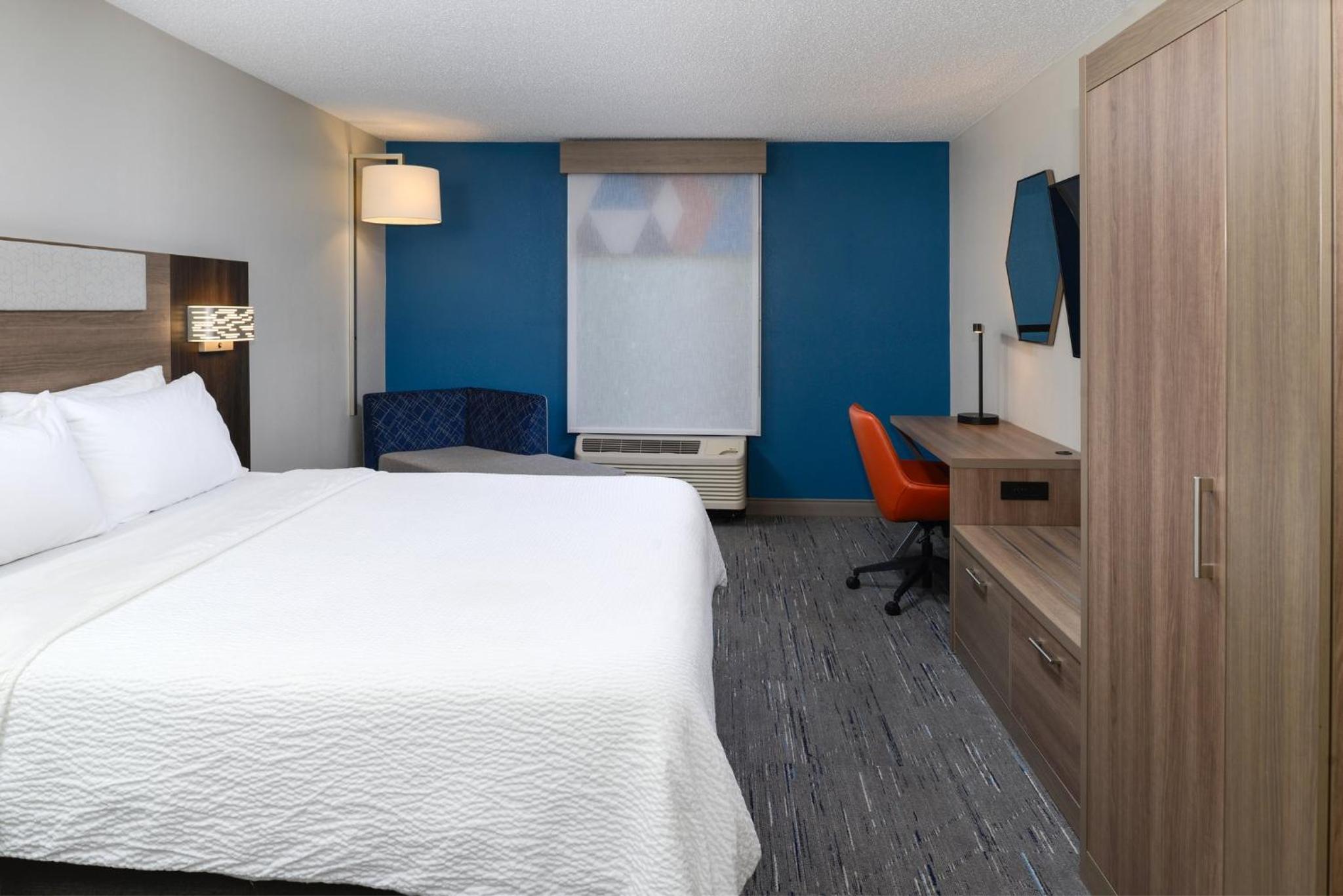 Standard King Room - Photo 2